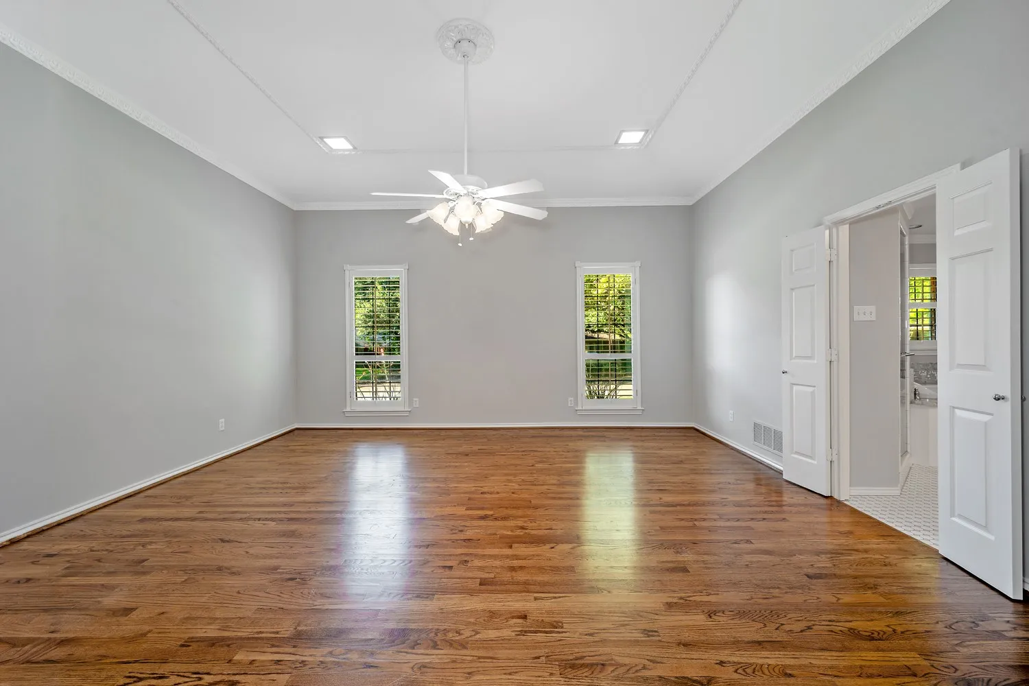 Single Family Residence For Sale in Dallas County , 7723 Pennyburn Drive, Dallas, Texas 75248, 5 Bedroom, 4 Bathroom, 3 Garage spaces, 3,412 Sqft, built in 1979, mls#21346100, Real Estate Agent in Dallas, Homes For Sale in Dallas county, Homes For Sale in Dallas, Realtor in Dallas Texas, Real Estate Brokerage Independent Realty Texas, Luminita Cordes Realtor