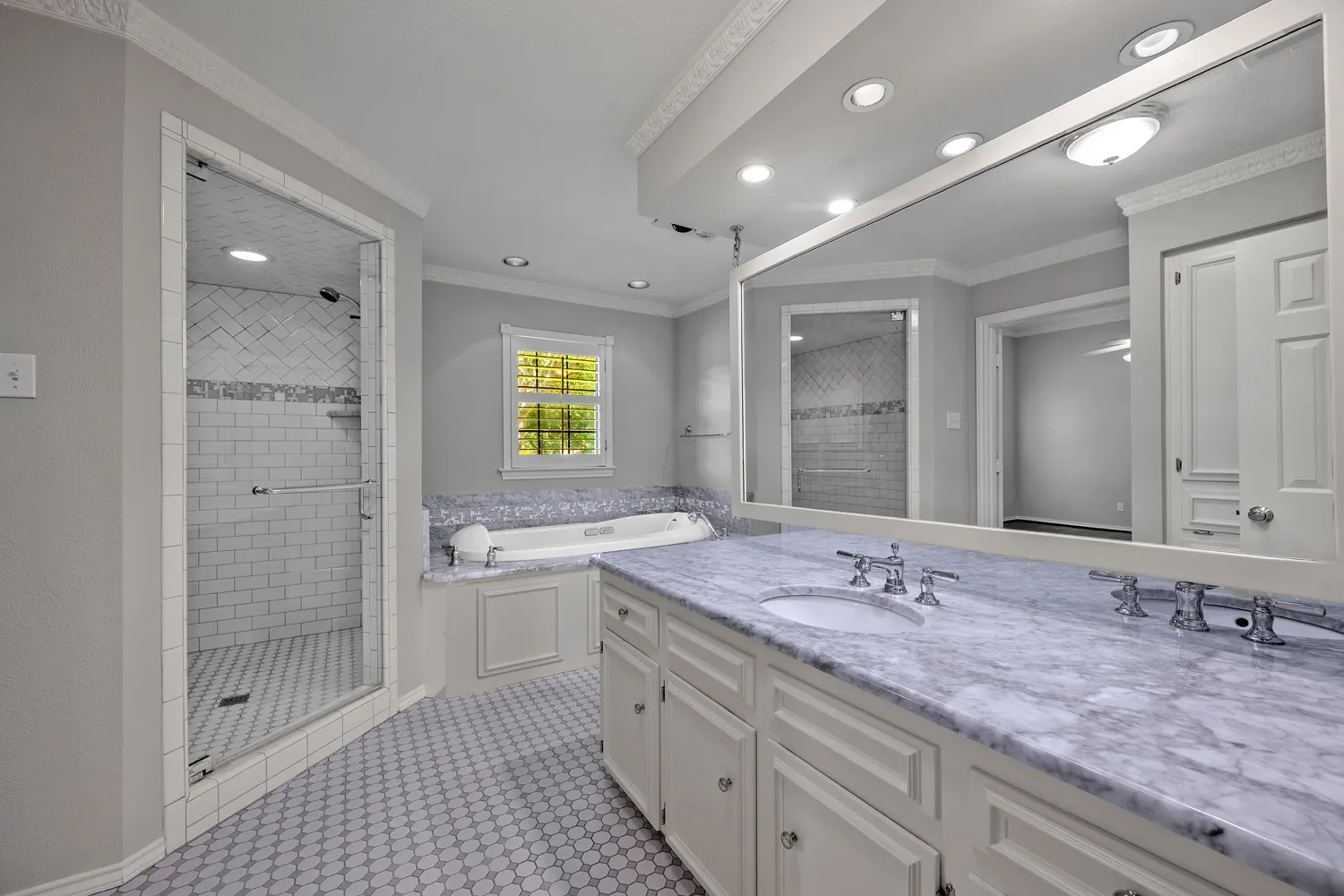 Single Family Residence For Sale in Dallas County , 7723 Pennyburn Drive, Dallas, Texas 75248, 5 Bedroom, 4 Bathroom, 3 Garage spaces, 3,412 Sqft, built in 1979, mls#21346100, Real Estate Agent in Dallas, Homes For Sale in Dallas county, Homes For Sale in Dallas, Realtor in Dallas Texas, Real Estate Brokerage Independent Realty Texas, Luminita Cordes Realtor