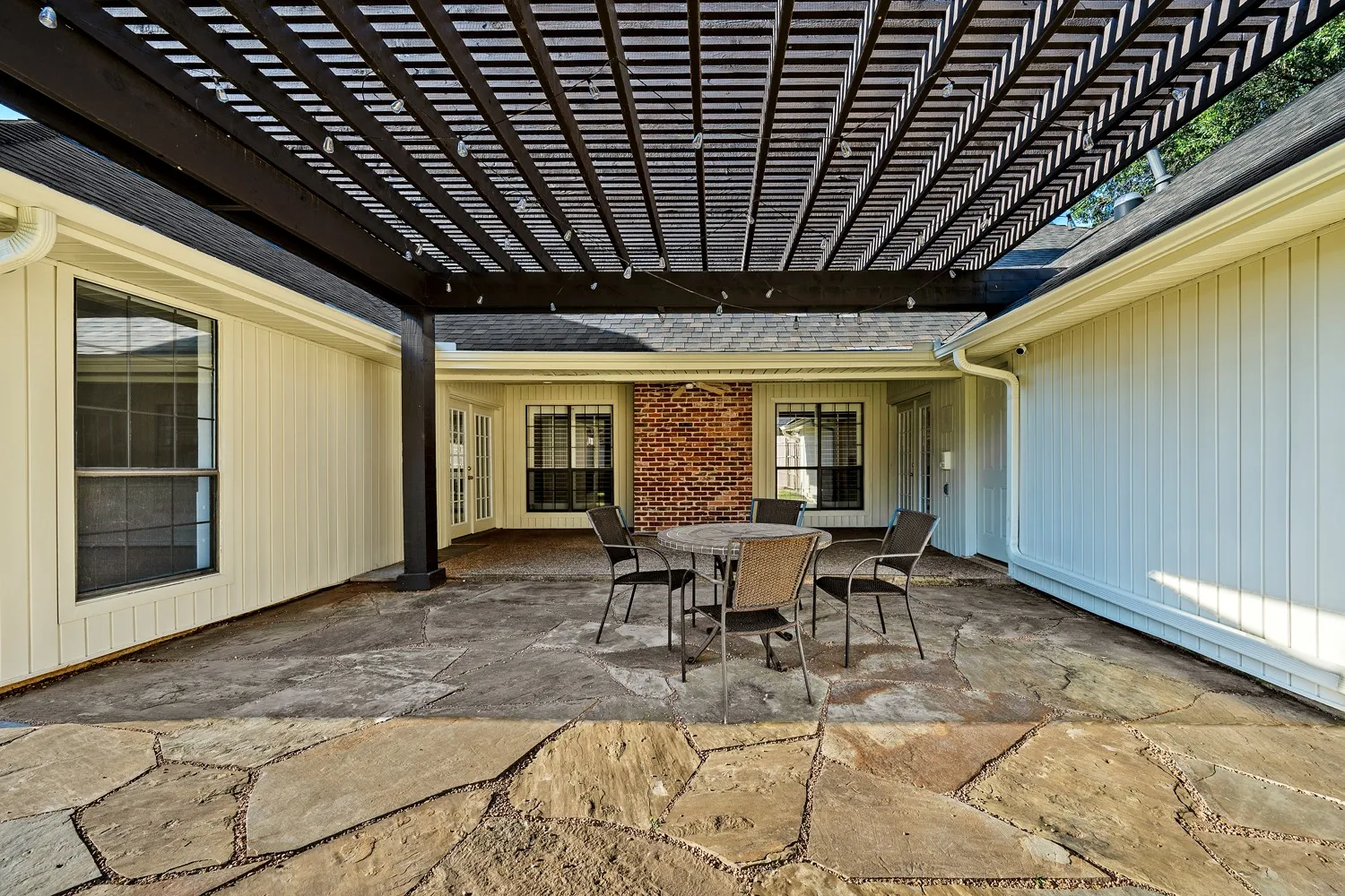 Single Family Residence For Sale in Dallas County , 7723 Pennyburn Drive, Dallas, Texas 75248, 5 Bedroom, 4 Bathroom, 3 Garage spaces, 3,412 Sqft, built in 1979, mls#21346100, Real Estate Agent in Dallas, Homes For Sale in Dallas county, Homes For Sale in Dallas, Realtor in Dallas Texas, Real Estate Brokerage Independent Realty Texas, Luminita Cordes Realtor