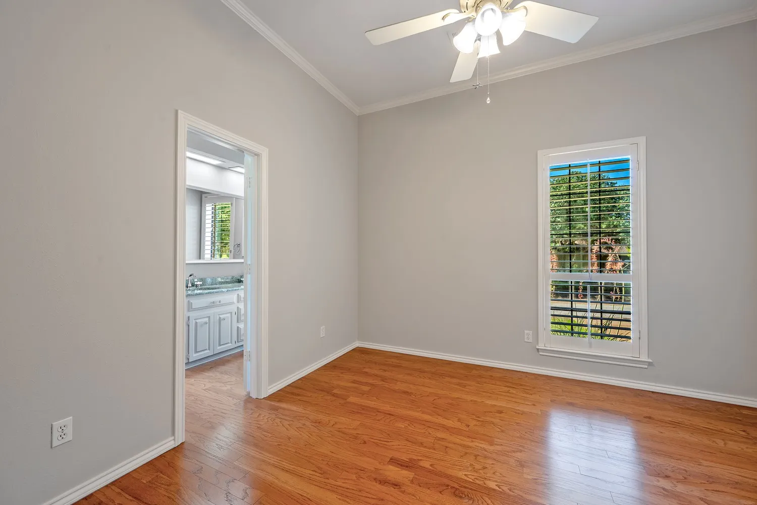Single Family Residence For Sale in Dallas County , 7723 Pennyburn Drive, Dallas, Texas 75248, 5 Bedroom, 4 Bathroom, 3 Garage spaces, 3,412 Sqft, built in 1979, mls#21346100, Real Estate Agent in Dallas, Homes For Sale in Dallas county, Homes For Sale in Dallas, Realtor in Dallas Texas, Real Estate Brokerage Independent Realty Texas, Luminita Cordes Realtor