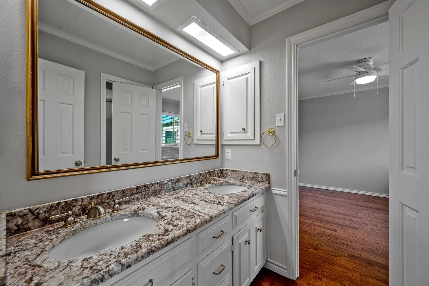 Single Family Residence For Sale in Dallas County , 7723 Pennyburn Drive, Dallas, Texas 75248, 5 Bedroom, 4 Bathroom, 3 Garage spaces, 3,412 Sqft, built in 1979, mls#21346100, Real Estate Agent in Dallas, Homes For Sale in Dallas county, Homes For Sale in Dallas, Realtor in Dallas Texas, Real Estate Brokerage Independent Realty Texas, Luminita Cordes Realtor