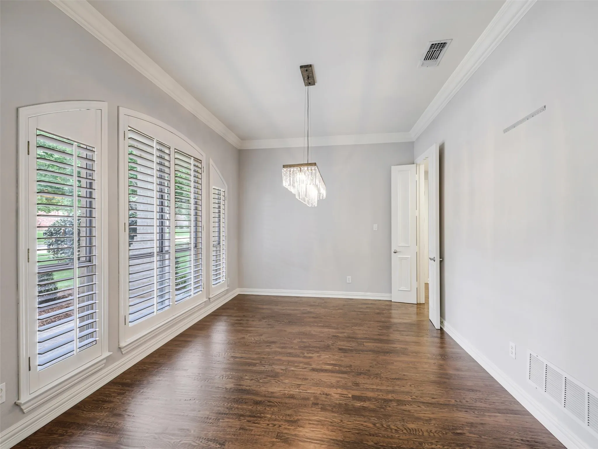 Single Family Residence For Sale in Collin County , 5405 Quail Run, Frisco, Texas 75034, 4 Bedroom, 4 Bathroom, 3 Garage spaces, 3,252 Sqft, built in 1996, mls#21342354, Real Estate Agent in Frisco, Homes For Sale in Collin county, Homes For Sale in Frisco, Realtor in Frisco Texas, Real Estate Brokerage Independent Realty Texas, Luminita Cordes Realtor