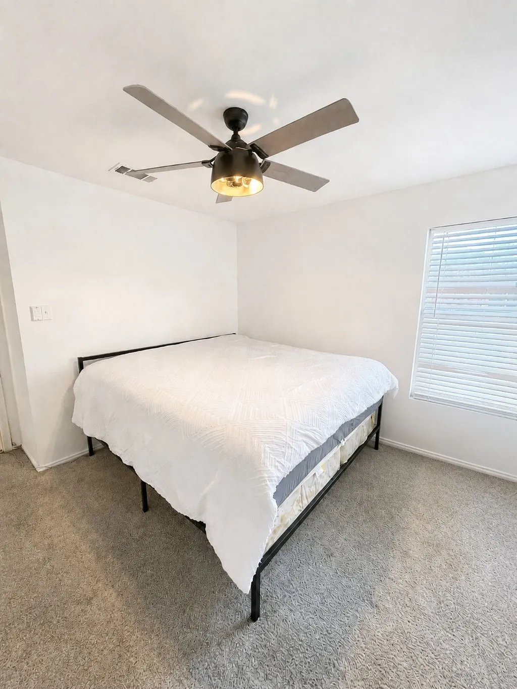 Single Family Residence For Sale in Dallas County , 754 Cedarwood Drive, Cedar Hill, Texas 75104, 4 Bedroom, 3 Bathroom, 4 Garage spaces, 3,116 Sqft, built in 2001, mls#21342585, Real Estate Agent in Cedar Hill, Homes For Sale in Dallas county, Homes For Sale in Cedar Hill, Realtor in Cedar Hill Texas, Real Estate Brokerage Independent Realty Texas, Luminita Cordes Realtor