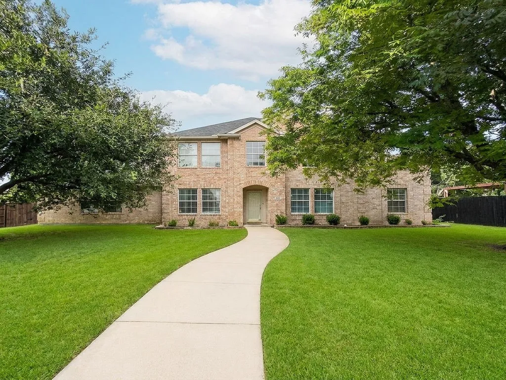 Single Family Residence For Sale in Dallas County , 754 Cedarwood Drive, Cedar Hill, Texas 75104, 4 Bedroom, 3 Bathroom, 4 Garage spaces, 3,116 Sqft, built in 2001, mls#21342585, Real Estate Agent in Cedar Hill, Homes For Sale in Dallas county, Homes For Sale in Cedar Hill, Realtor in Cedar Hill Texas, Real Estate Brokerage Independent Realty Texas, Luminita Cordes Realtor