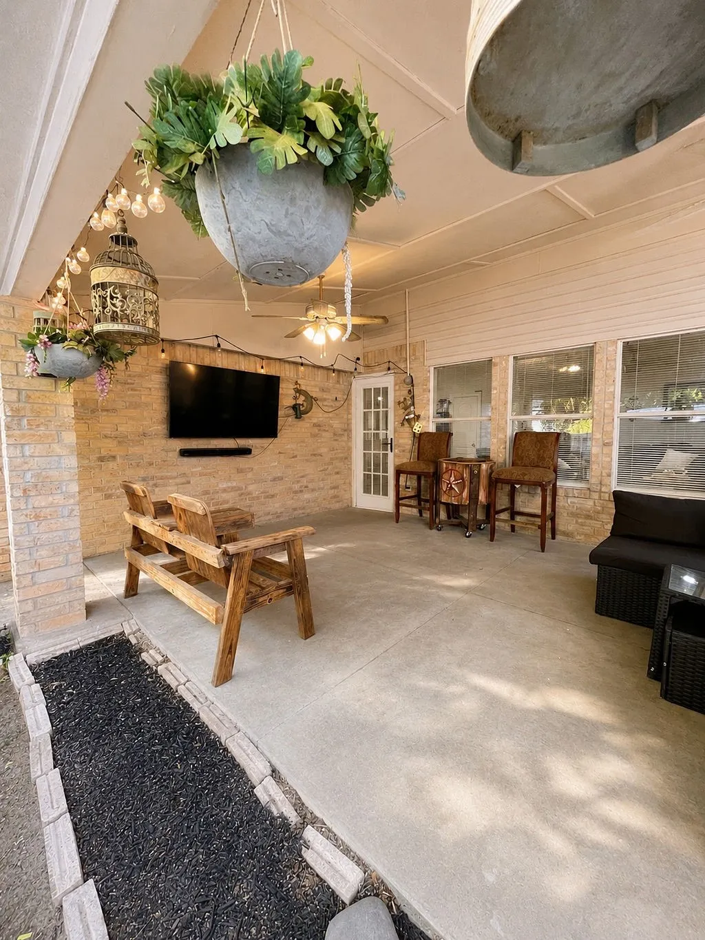 Single Family Residence For Sale in Dallas County , 754 Cedarwood Drive, Cedar Hill, Texas 75104, 4 Bedroom, 3 Bathroom, 4 Garage spaces, 3,116 Sqft, built in 2001, mls#21342585, Real Estate Agent in Cedar Hill, Homes For Sale in Dallas county, Homes For Sale in Cedar Hill, Realtor in Cedar Hill Texas, Real Estate Brokerage Independent Realty Texas, Luminita Cordes Realtor