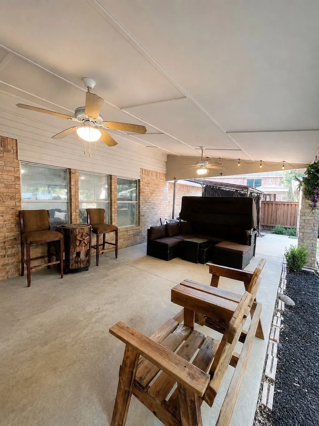 Single Family Residence For Sale in Dallas County , 754 Cedarwood Drive, Cedar Hill, Texas 75104, 4 Bedroom, 3 Bathroom, 4 Garage spaces, 3,116 Sqft, built in 2001, mls#21342585, Real Estate Agent in Cedar Hill, Homes For Sale in Dallas county, Homes For Sale in Cedar Hill, Realtor in Cedar Hill Texas, Real Estate Brokerage Independent Realty Texas, Luminita Cordes Realtor