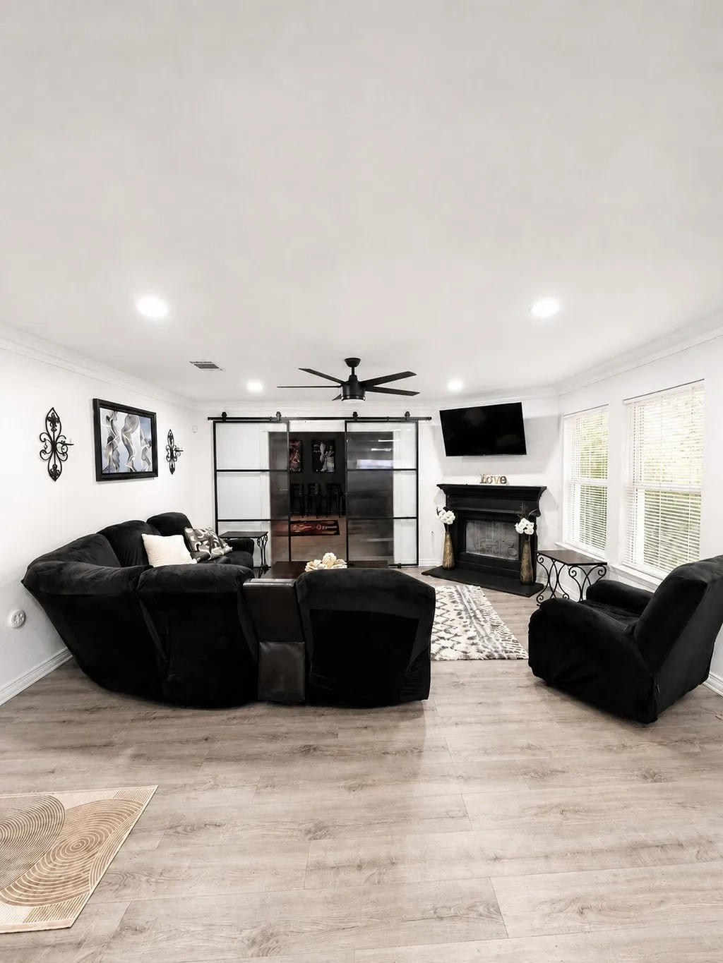 Single Family Residence For Sale in Dallas County , 754 Cedarwood Drive, Cedar Hill, Texas 75104, 4 Bedroom, 3 Bathroom, 4 Garage spaces, 3,116 Sqft, built in 2001, mls#21342585, Real Estate Agent in Cedar Hill, Homes For Sale in Dallas county, Homes For Sale in Cedar Hill, Realtor in Cedar Hill Texas, Real Estate Brokerage Independent Realty Texas, Luminita Cordes Realtor