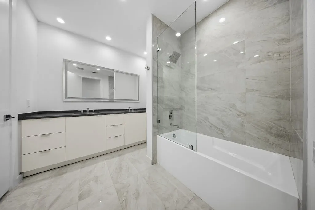 Townhouse For Rent in Dallas County , 2722 Hondo Avenue, Dallas, Texas 75219, 3 Bedroom, 3 Bathroom, 1 Garage spaces, 1,904 Sqft, built in 2023, mls#21345030, Real Estate Agent in Dallas, Homes For Rent in Dallas county, Homes For Rent in Dallas, Realtor in Dallas Texas, Real Estate Brokerage Independent Realty Texas, Luminita Cordes Realtor