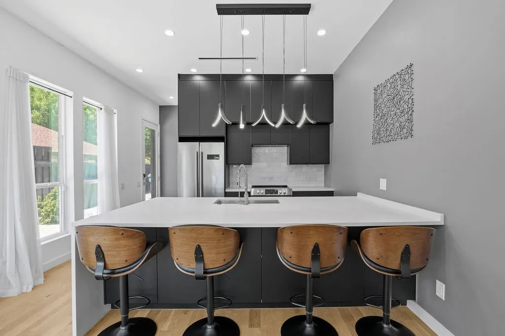 Townhouse For Rent in Dallas County , 2722 Hondo Avenue, Dallas, Texas 75219, 3 Bedroom, 3 Bathroom, 1 Garage spaces, 1,904 Sqft, built in 2023, mls#21345030, Real Estate Agent in Dallas, Homes For Rent in Dallas county, Homes For Rent in Dallas, Realtor in Dallas Texas, Real Estate Brokerage Independent Realty Texas, Luminita Cordes Realtor