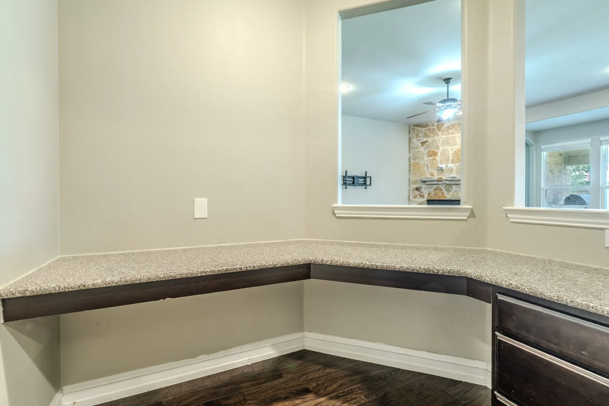 Single Family Residence For Sale in Tarrant County , 2025 Plamera Lane, Fort Worth, Texas 76131, 4 Bedroom, 3 Bathroom, 2 Garage spaces, 2,577 Sqft, built in 2015, mls#21346440, Real Estate Agent in Fort Worth, Homes For Sale in Tarrant county, Homes For Sale in Fort Worth, Realtor in Fort Worth Texas, Real Estate Brokerage Independent Realty Texas, Luminita Cordes Realtor