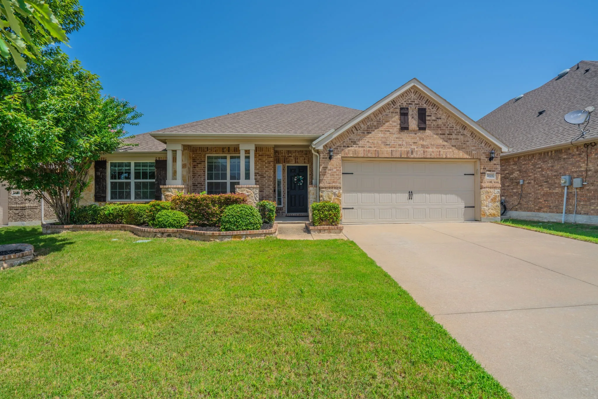 Single Family Residence For Sale in Tarrant County , 2025 Plamera Lane, Fort Worth, Texas 76131, 4 Bedroom, 3 Bathroom, 2 Garage spaces, 2,577 Sqft, built in 2015, mls#21346440, Real Estate Agent in Fort Worth, Homes For Sale in Tarrant county, Homes For Sale in Fort Worth, Realtor in Fort Worth Texas, Real Estate Brokerage Independent Realty Texas, Luminita Cordes Realtor