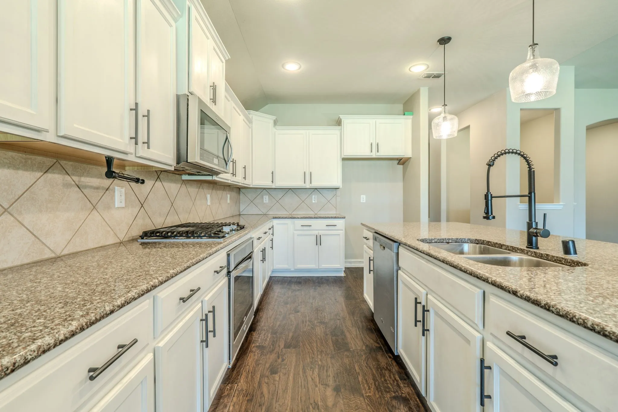 Single Family Residence For Sale in Tarrant County , 2025 Plamera Lane, Fort Worth, Texas 76131, 4 Bedroom, 3 Bathroom, 2 Garage spaces, 2,577 Sqft, built in 2015, mls#21346440, Real Estate Agent in Fort Worth, Homes For Sale in Tarrant county, Homes For Sale in Fort Worth, Realtor in Fort Worth Texas, Real Estate Brokerage Independent Realty Texas, Luminita Cordes Realtor