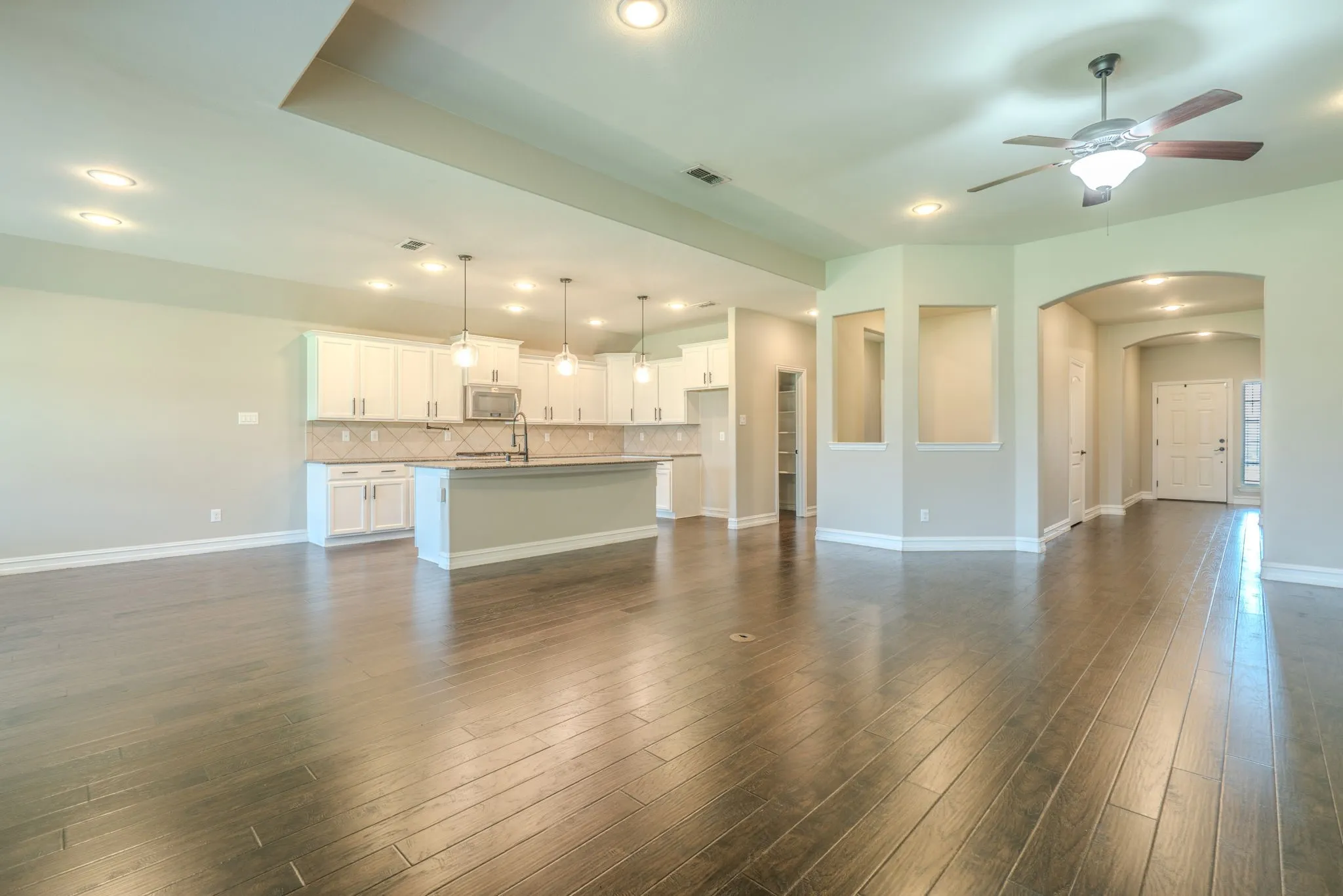 Single Family Residence For Sale in Tarrant County , 2025 Plamera Lane, Fort Worth, Texas 76131, 4 Bedroom, 3 Bathroom, 2 Garage spaces, 2,577 Sqft, built in 2015, mls#21346440, Real Estate Agent in Fort Worth, Homes For Sale in Tarrant county, Homes For Sale in Fort Worth, Realtor in Fort Worth Texas, Real Estate Brokerage Independent Realty Texas, Luminita Cordes Realtor