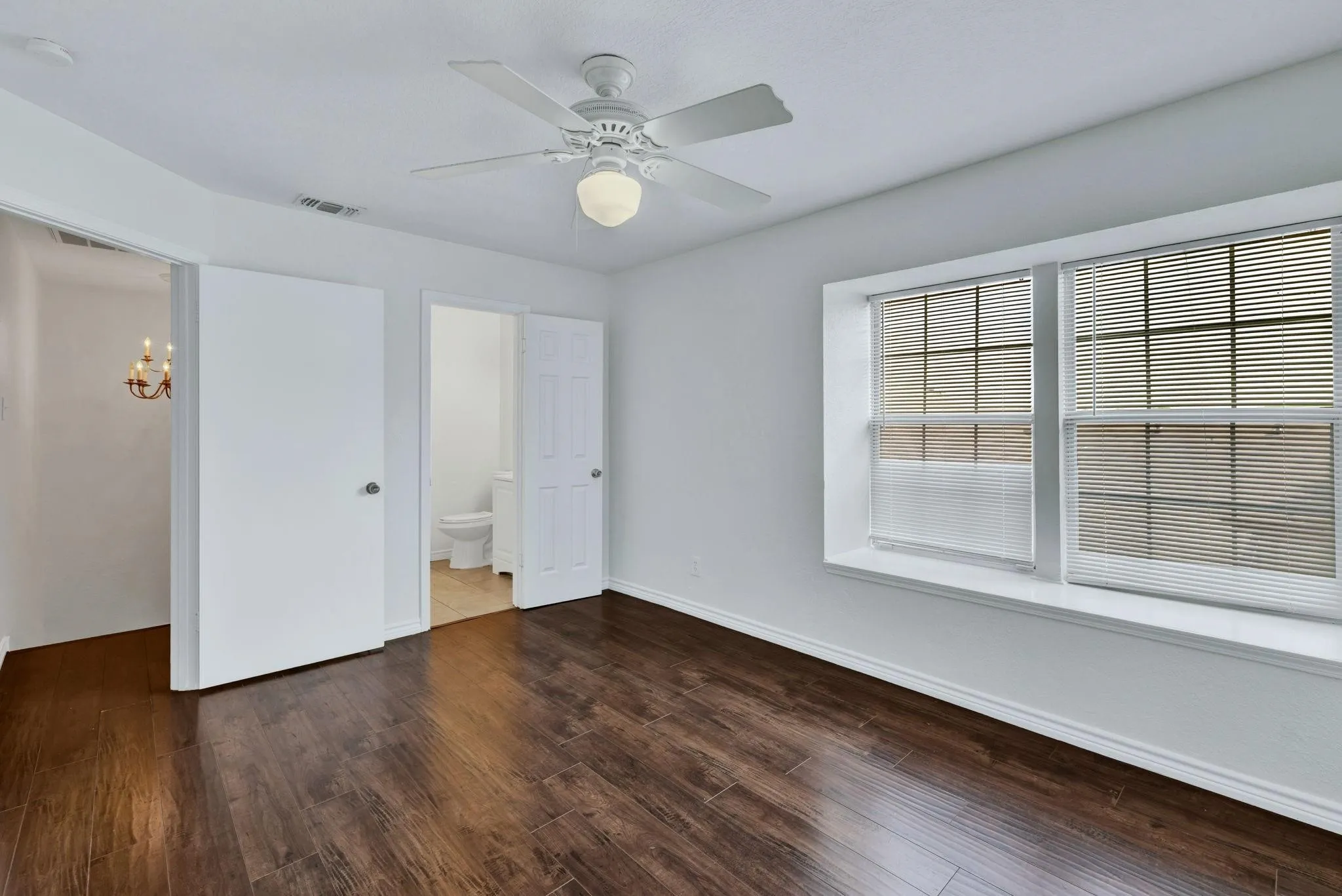 Condominium For Sale in Dallas County , 3209 Whatley Drive, Garland, Texas 75043, 3 Bedroom, 3 Bathroom, 2 Garage spaces, 1,336 Sqft, built in 1984, mls#21344745, Real Estate Agent in Garland, Homes For Sale in Dallas county, Homes For Sale in Garland, Realtor in Garland Texas, Real Estate Brokerage Independent Realty Texas, Luminita Cordes Realtor