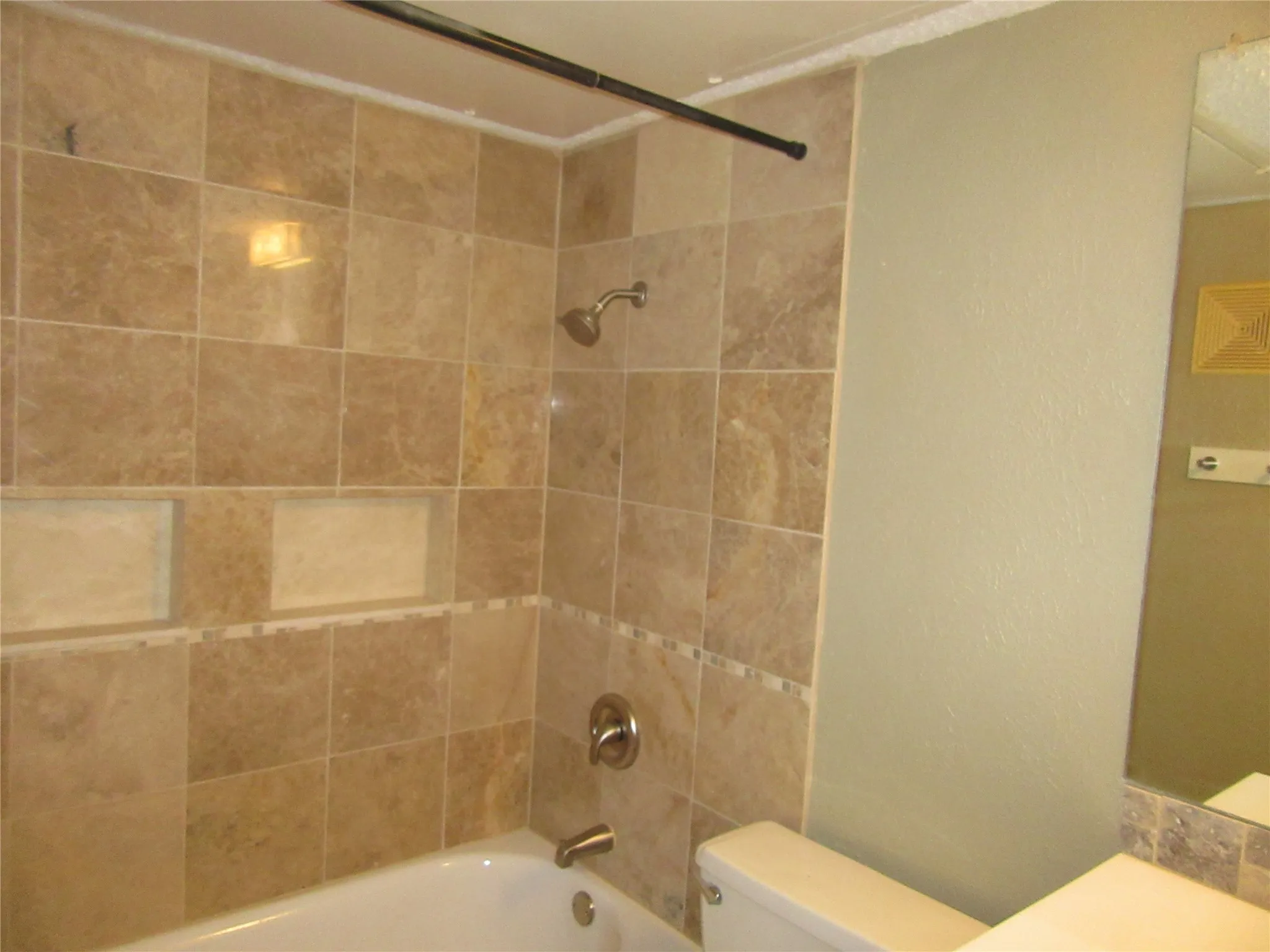 Condominium For Rent in Dallas County , 11311 Audelia Road 122, Dallas, Texas 75243, 2 Bedroom, 2 Bathroom, Garage spaces, 890 Sqft, built in 1981, Price $1,195, mls#21346757, Real Estate Agent in Dallas, Homes For Rent in Dallas county, Homes For Rent in Dallas, Realtor in Dallas Texas, Real Estate Brokerage Independent Realty Texas, Luminita Cordes Realtor