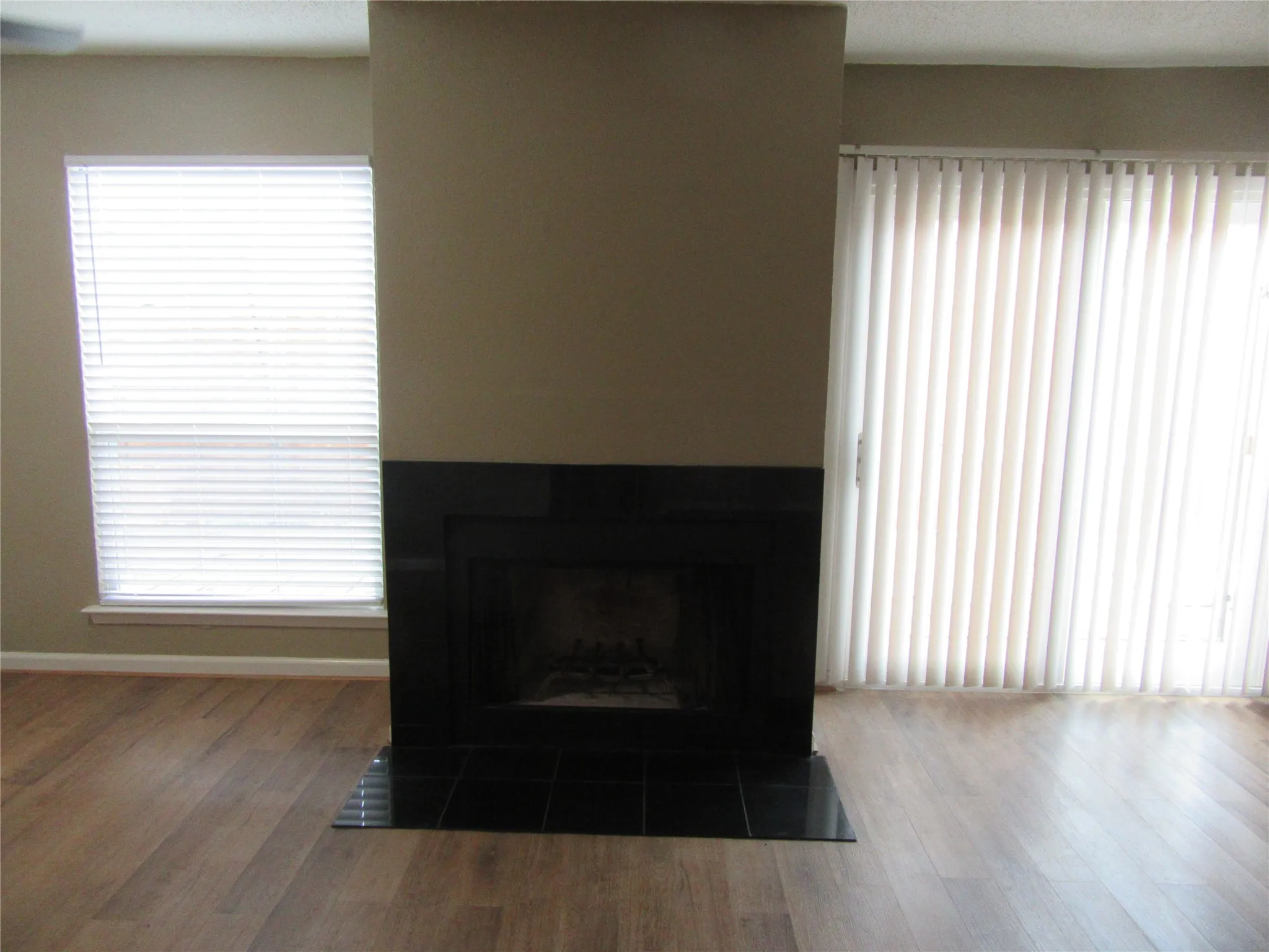 Condominium For Rent in Dallas County , 11311 Audelia Road 122, Dallas, Texas 75243, 2 Bedroom, 2 Bathroom, Garage spaces, 890 Sqft, built in 1981, Price $1,195, mls#21346757, Real Estate Agent in Dallas, Homes For Rent in Dallas county, Homes For Rent in Dallas, Realtor in Dallas Texas, Real Estate Brokerage Independent Realty Texas, Luminita Cordes Realtor