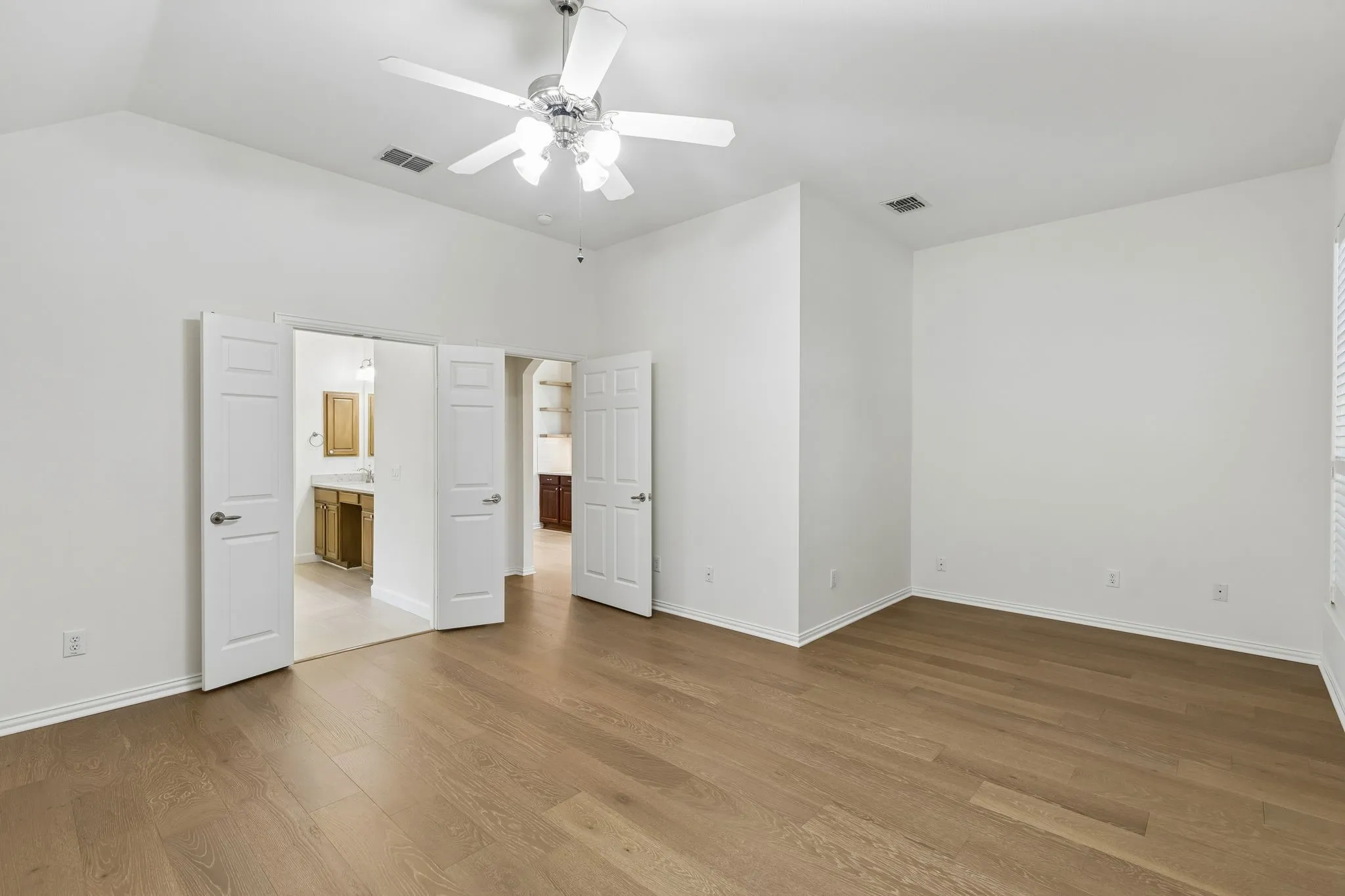 Single Family Residence For Sale in Collin County , 293 Cheyenne Drive, Fairview, Texas 75069, 2 Bedroom, 2 Bathroom, 2 Garage spaces, 2,076 Sqft, built in 2004, mls#21343398, Real Estate Agent in Fairview, Homes For Sale in Collin county, Homes For Sale in Fairview, Realtor in Fairview Texas, Real Estate Brokerage Independent Realty Texas, Luminita Cordes Realtor