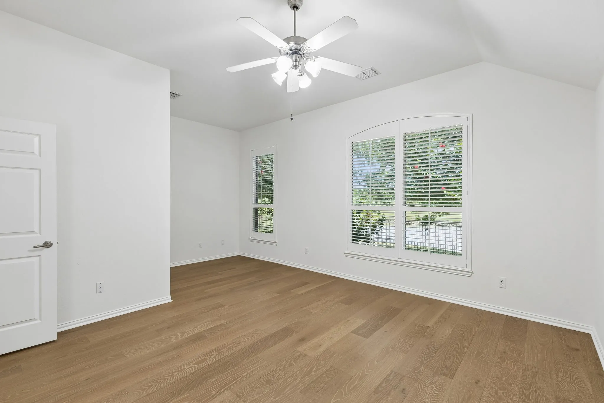 Single Family Residence For Sale in Collin County , 293 Cheyenne Drive, Fairview, Texas 75069, 2 Bedroom, 2 Bathroom, 2 Garage spaces, 2,076 Sqft, built in 2004, mls#21343398, Real Estate Agent in Fairview, Homes For Sale in Collin county, Homes For Sale in Fairview, Realtor in Fairview Texas, Real Estate Brokerage Independent Realty Texas, Luminita Cordes Realtor