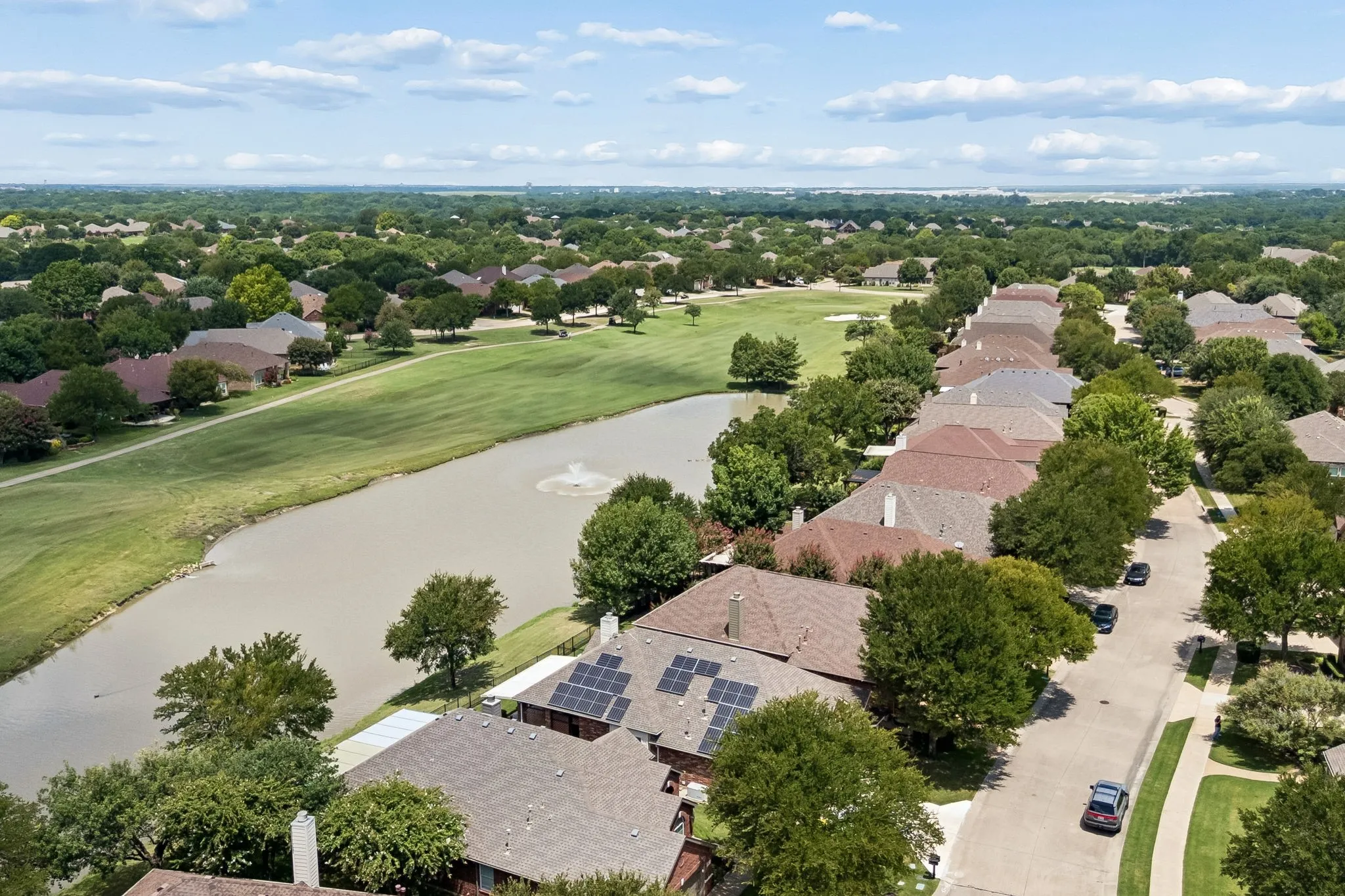 Single Family Residence For Sale in Collin County , 293 Cheyenne Drive, Fairview, Texas 75069, 2 Bedroom, 2 Bathroom, 2 Garage spaces, 2,076 Sqft, built in 2004, mls#21343398, Real Estate Agent in Fairview, Homes For Sale in Collin county, Homes For Sale in Fairview, Realtor in Fairview Texas, Real Estate Brokerage Independent Realty Texas, Luminita Cordes Realtor