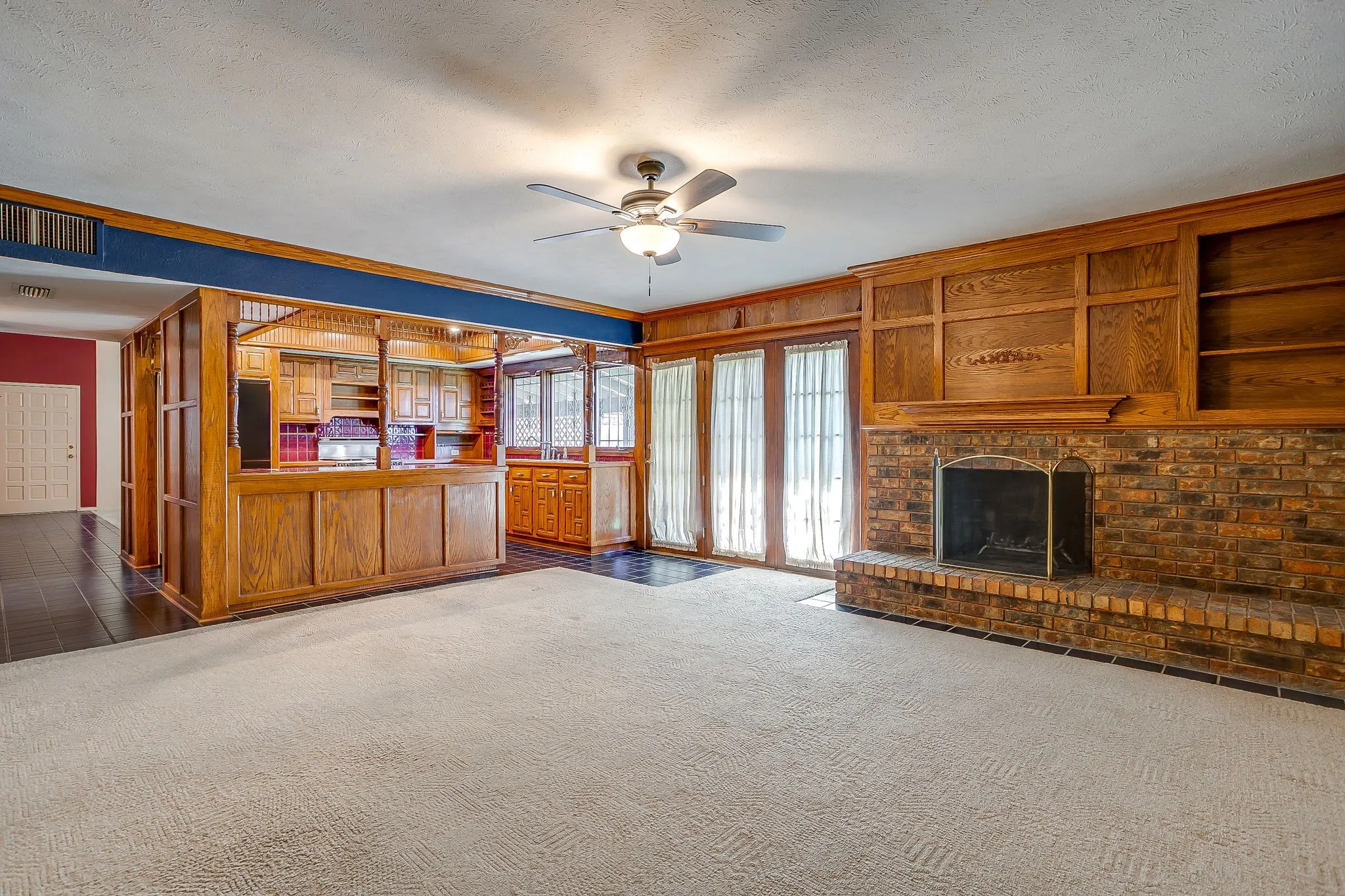 Single Family Residence For Sale in Dallas County , 1846 Lewis Trail, Grand Prairie, Texas 75052, 3 Bedroom, 2 Bathroom, 2 Garage spaces, 2,030 Sqft, built in 1979, mls#21345769, Real Estate Agent in Grand Prairie, Homes For Sale in Dallas county, Homes For Sale in Grand Prairie, Realtor in Grand Prairie Texas, Real Estate Brokerage Independent Realty Texas, Luminita Cordes Realtor