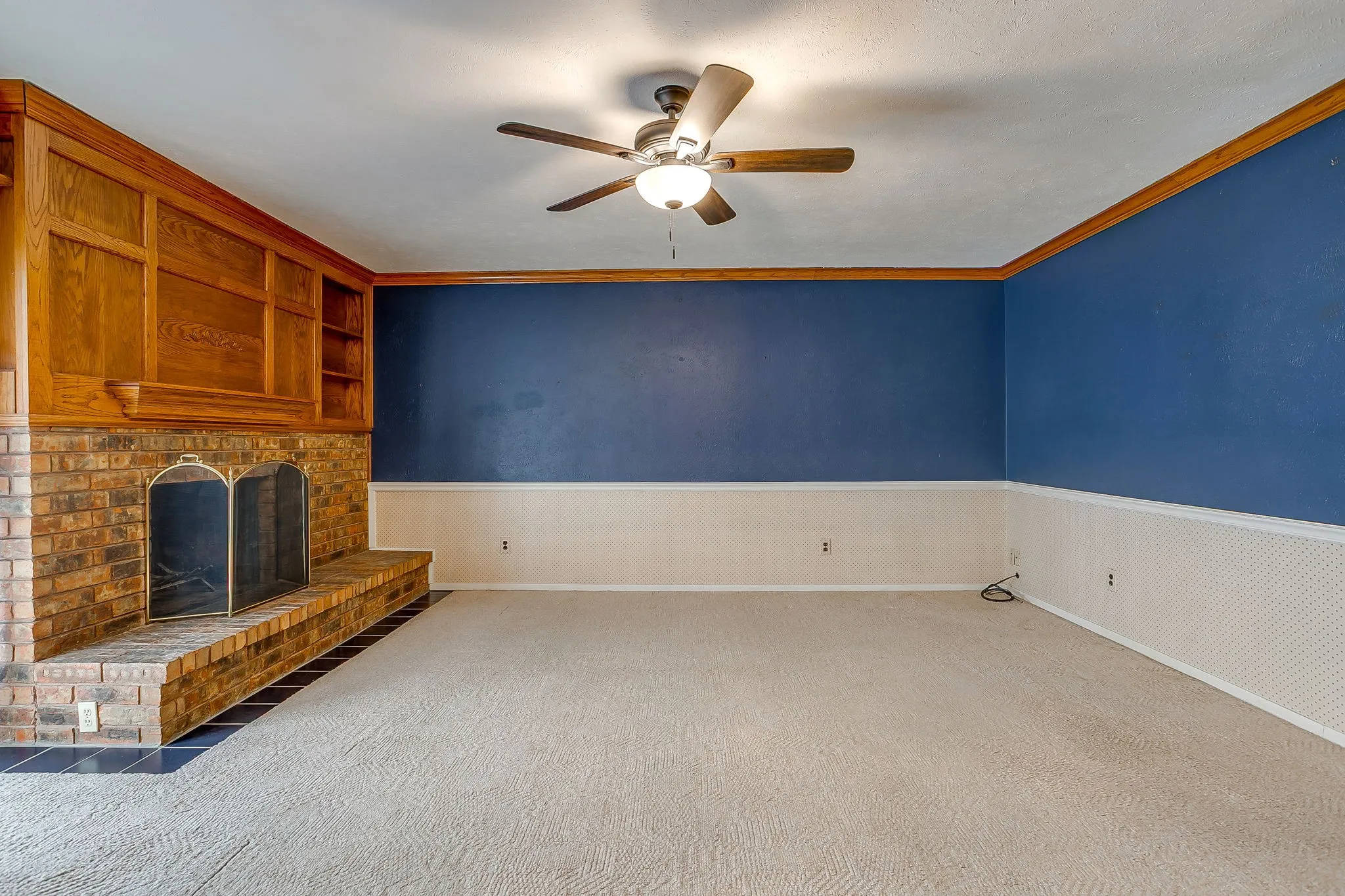 Single Family Residence For Sale in Dallas County , 1846 Lewis Trail, Grand Prairie, Texas 75052, 3 Bedroom, 2 Bathroom, 2 Garage spaces, 2,030 Sqft, built in 1979, mls#21345769, Real Estate Agent in Grand Prairie, Homes For Sale in Dallas county, Homes For Sale in Grand Prairie, Realtor in Grand Prairie Texas, Real Estate Brokerage Independent Realty Texas, Luminita Cordes Realtor