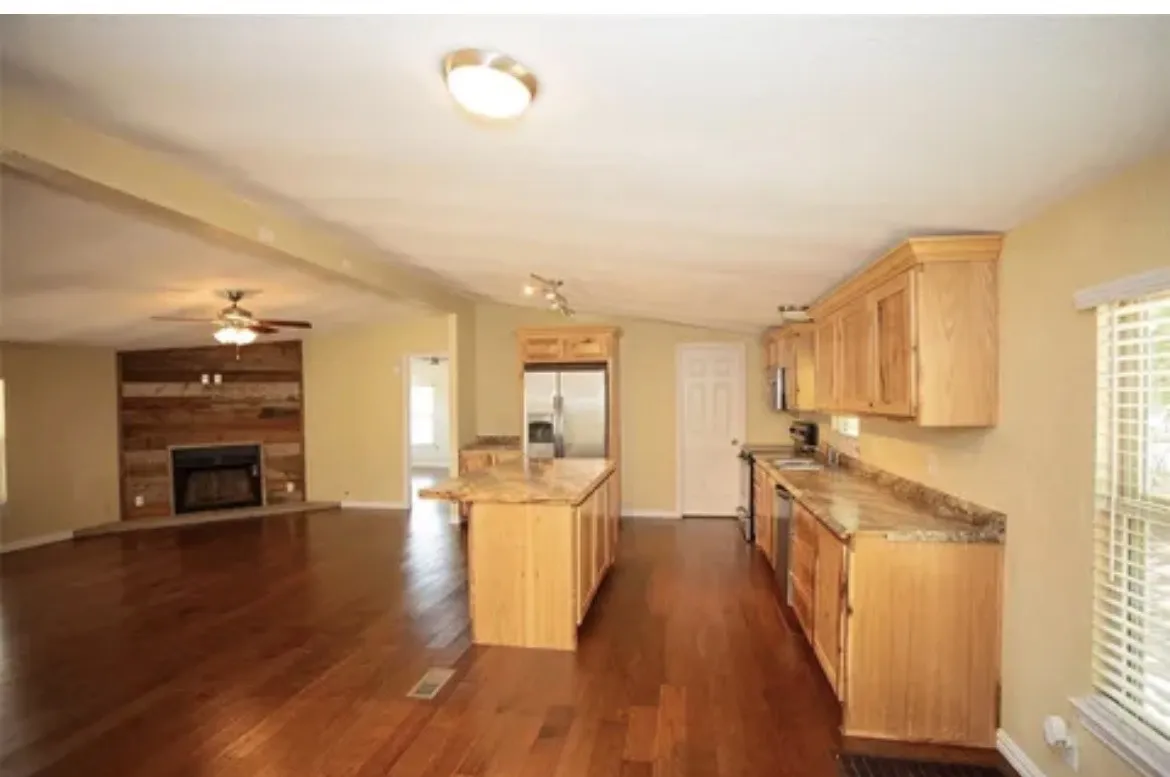 Mobile Home For Rent in Palo Pinto County , 128 Burkhalter Street, Graford, Texas 76449, 4 Bedroom, 2 Bathroom, Garage spaces, 1,566 Sqft, built in 1996, mls#21342761, Real Estate Agent in Graford, Homes For Rent in Palo Pinto county, Homes For Rent in Graford, Realtor in Graford Texas, Real Estate Brokerage Independent Realty Texas, Luminita Cordes Realtor