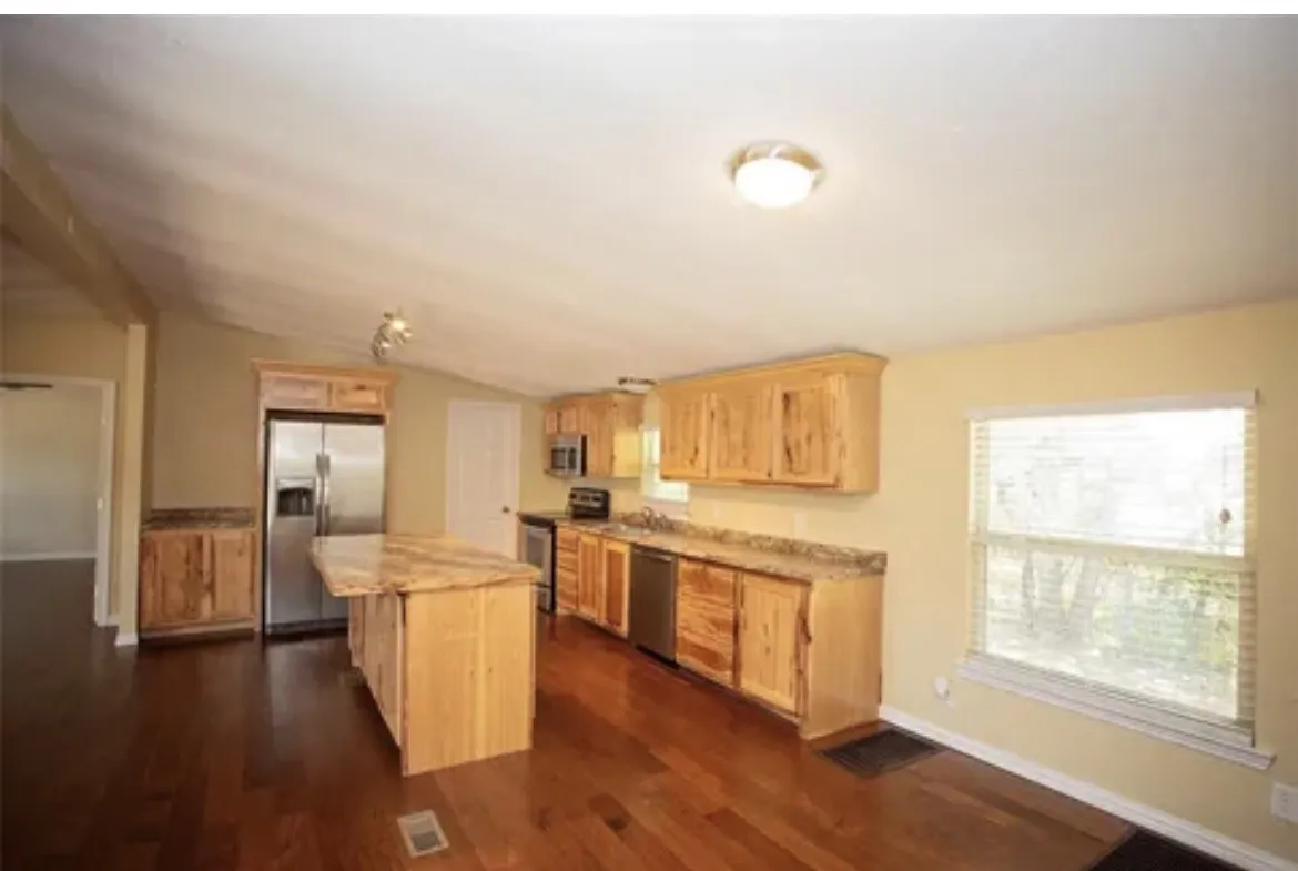 Mobile Home For Rent in Palo Pinto County , 128 Burkhalter Street, Graford, Texas 76449, 4 Bedroom, 2 Bathroom, Garage spaces, 1,566 Sqft, built in 1996, mls#21342761, Real Estate Agent in Graford, Homes For Rent in Palo Pinto county, Homes For Rent in Graford, Realtor in Graford Texas, Real Estate Brokerage Independent Realty Texas, Luminita Cordes Realtor