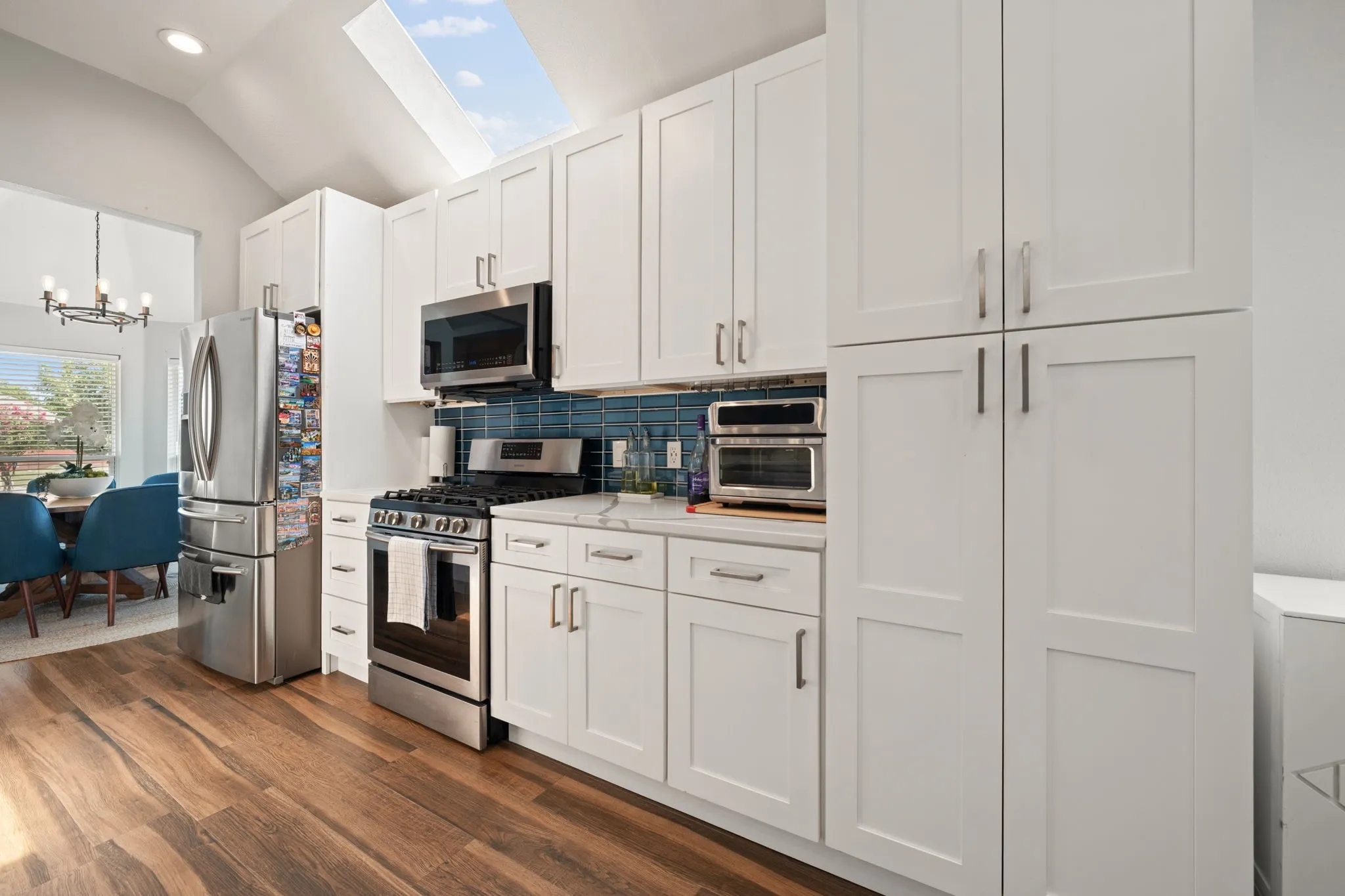Single Family Residence For Rent in Dallas County , 6402 Bluebonnet Drive, Rowlett, Texas 75089, 3 Bedroom, 3 Bathroom, 2 Garage spaces, 2,181 Sqft, built in 2001, mls#21346728, Real Estate Agent in Rowlett, Homes For Rent in Dallas county, Homes For Rent in Rowlett, Realtor in Rowlett Texas, Real Estate Brokerage Independent Realty Texas, Luminita Cordes Realtor