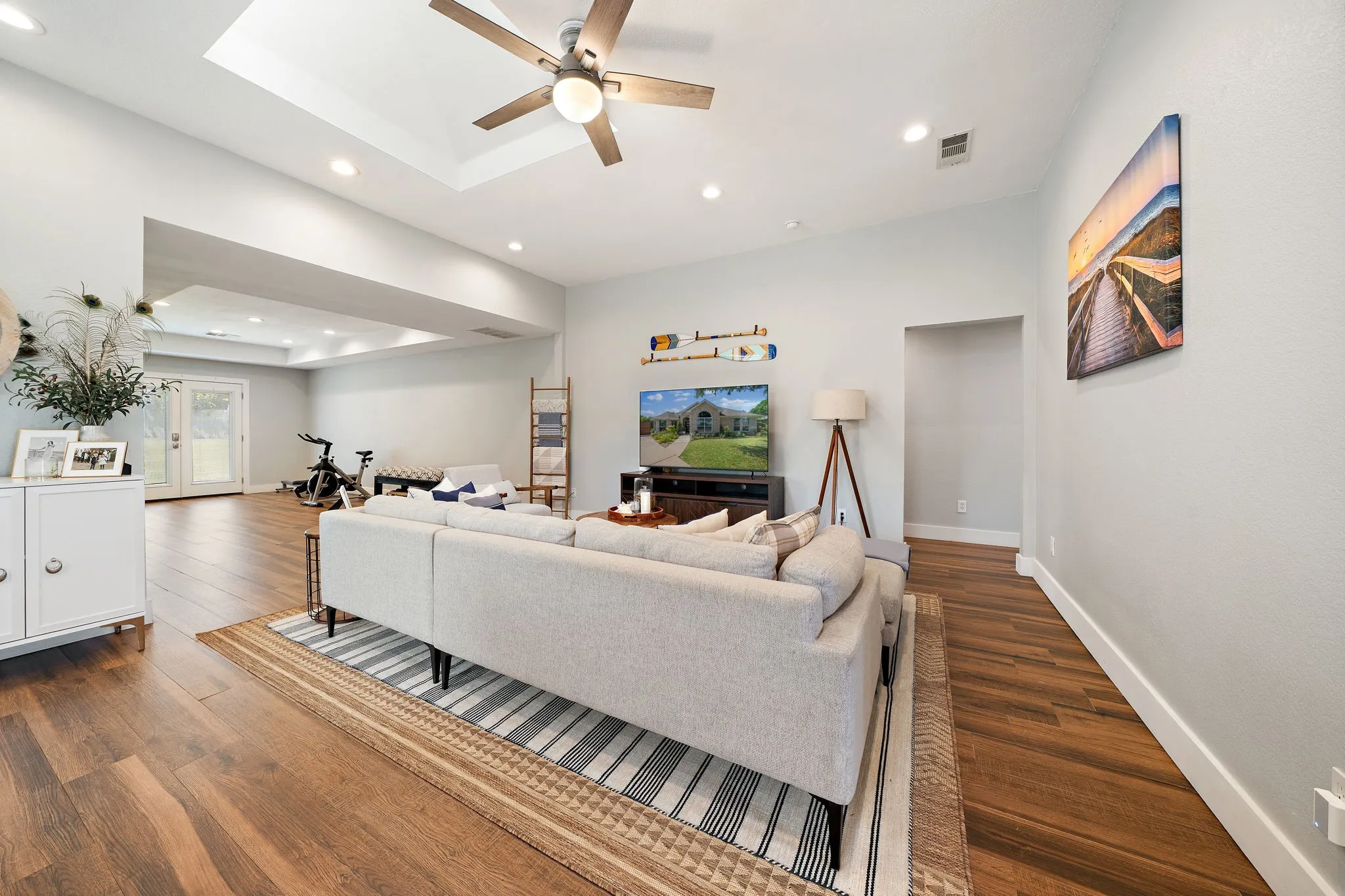 Single Family Residence For Rent in Dallas County , 6402 Bluebonnet Drive, Rowlett, Texas 75089, 3 Bedroom, 3 Bathroom, 2 Garage spaces, 2,181 Sqft, built in 2001, mls#21346728, Real Estate Agent in Rowlett, Homes For Rent in Dallas county, Homes For Rent in Rowlett, Realtor in Rowlett Texas, Real Estate Brokerage Independent Realty Texas, Luminita Cordes Realtor