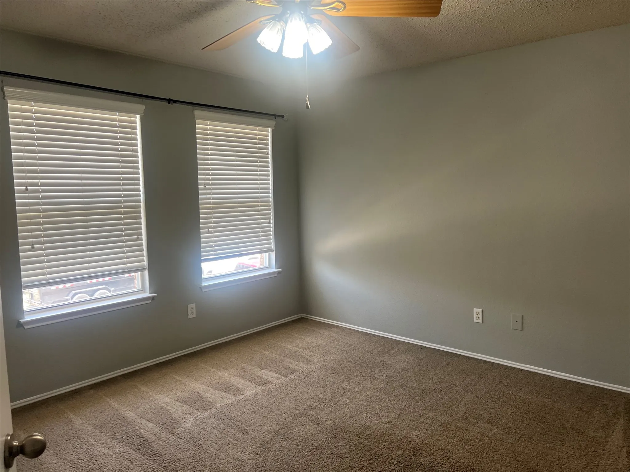 Single Family Residence For Rent in Denton County , 1538 Thornhill Lane, Little Elm, Texas 75068, 4 Bedrooms, 3 Bathrooms, 2 Garage spaces, 2,359 Sqft, built in 2002, Price $2,680, mls#21346733, Real Estate Agent in Little Elm, Homes For Rent in Denton county, Homes For Rent in Little Elm, Realtor in Little Elm Texas, Real Estate Brokerage Independent Realty Texas, Luminita Cordes Realtor