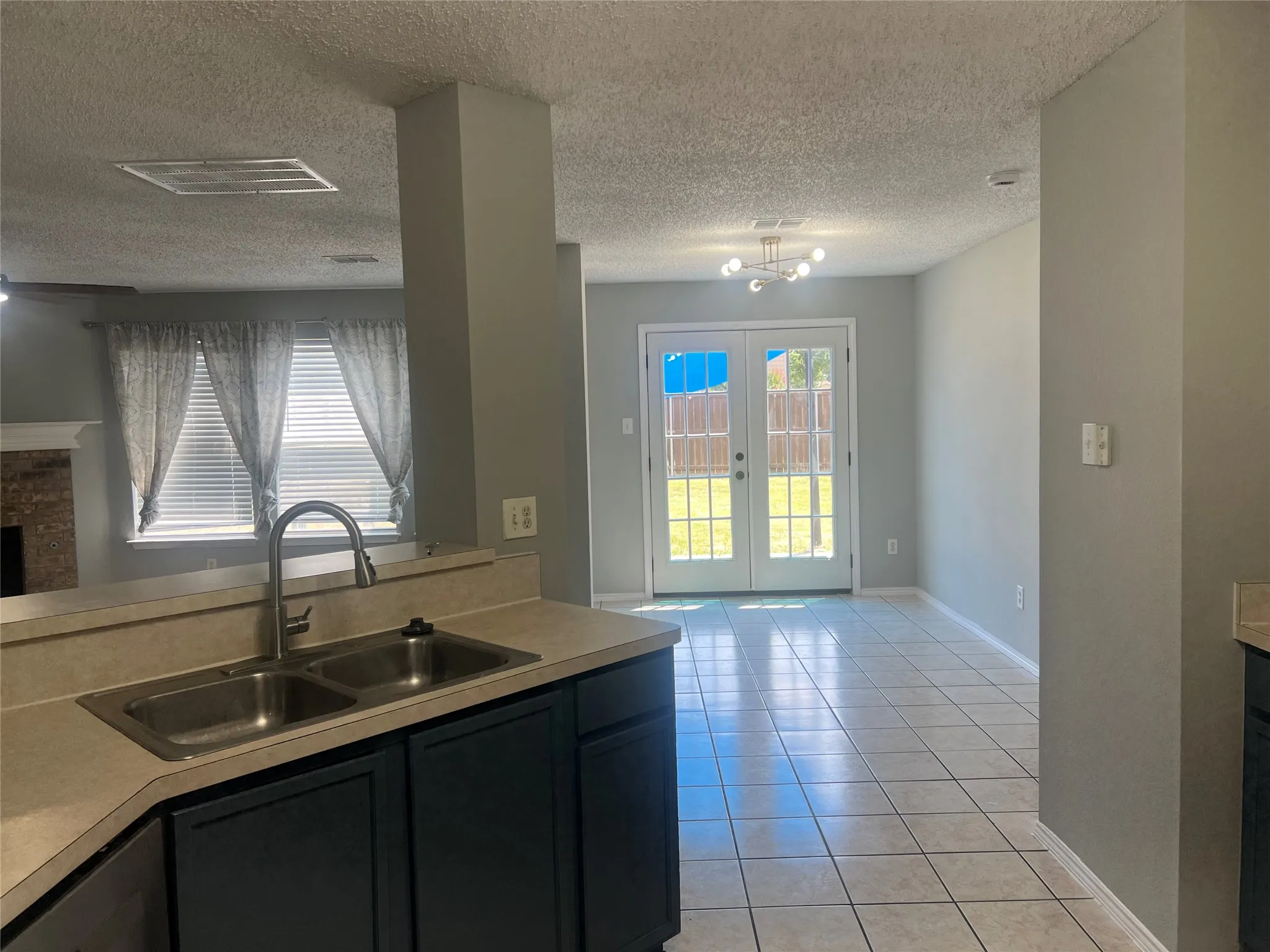 Single Family Residence For Rent in Denton County , 1538 Thornhill Lane, Little Elm, Texas 75068, 4 Bedrooms, 3 Bathrooms, 2 Garage spaces, 2,359 Sqft, built in 2002, Price $2,680, mls#21346733, Real Estate Agent in Little Elm, Homes For Rent in Denton county, Homes For Rent in Little Elm, Realtor in Little Elm Texas, Real Estate Brokerage Independent Realty Texas, Luminita Cordes Realtor