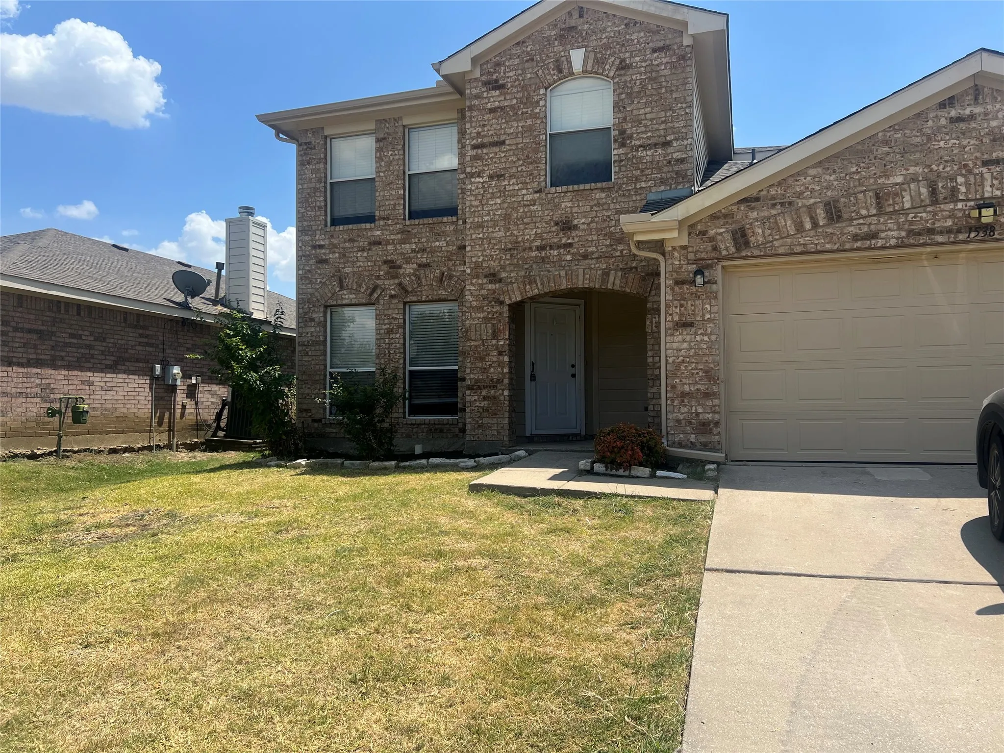 Single Family Residence For Rent in Denton County , 1538 Thornhill Lane, Little Elm, Texas 75068, 4 Bedrooms, 3 Bathrooms, 2 Garage spaces, 2,359 Sqft, built in 2002, Price $2,680, mls#21346733, Real Estate Agent in Little Elm, Homes For Rent in Denton county, Homes For Rent in Little Elm, Realtor in Little Elm Texas, Real Estate Brokerage Independent Realty Texas, Luminita Cordes Realtor