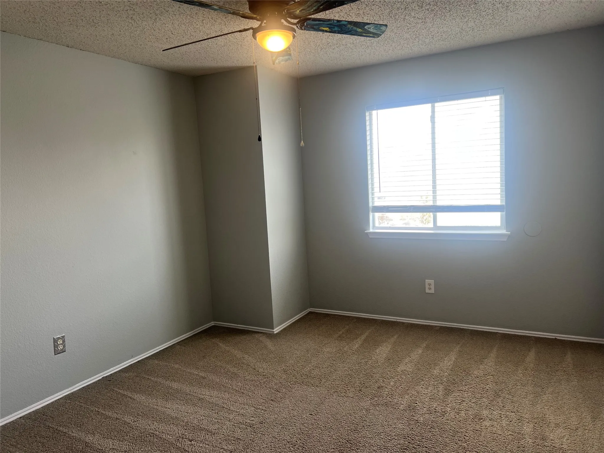Single Family Residence For Rent in Denton County , 1538 Thornhill Lane, Little Elm, Texas 75068, 4 Bedrooms, 3 Bathrooms, 2 Garage spaces, 2,359 Sqft, built in 2002, Price $2,680, mls#21346733, Real Estate Agent in Little Elm, Homes For Rent in Denton county, Homes For Rent in Little Elm, Realtor in Little Elm Texas, Real Estate Brokerage Independent Realty Texas, Luminita Cordes Realtor