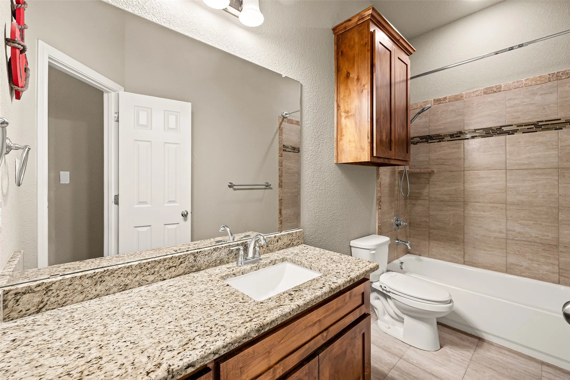 Single Family Residence For Sale in Parker County , 417 W 7th Street, Weatherford, Texas 76086, 3 Bedroom, 2 Bathroom, 2 Garage spaces, 1,807 Sqft, built in 2019, mls#21346449, Real Estate Agent in Weatherford, Homes For Sale in Parker county, Homes For Sale in Weatherford, Realtor in Weatherford Texas, Real Estate Brokerage Independent Realty Texas, Luminita Cordes Realtor