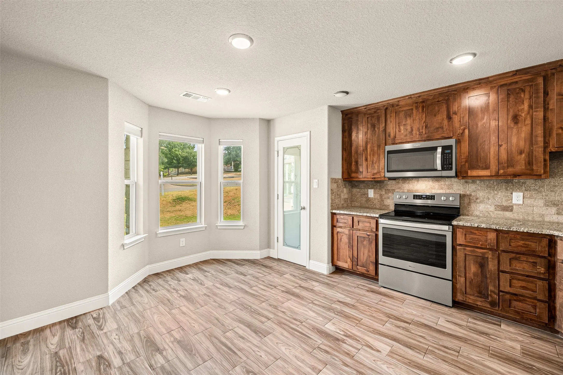 Single Family Residence For Sale in Parker County , 417 W 7th Street, Weatherford, Texas 76086, 3 Bedroom, 2 Bathroom, 2 Garage spaces, 1,807 Sqft, built in 2019, mls#21346449, Real Estate Agent in Weatherford, Homes For Sale in Parker county, Homes For Sale in Weatherford, Realtor in Weatherford Texas, Real Estate Brokerage Independent Realty Texas, Luminita Cordes Realtor