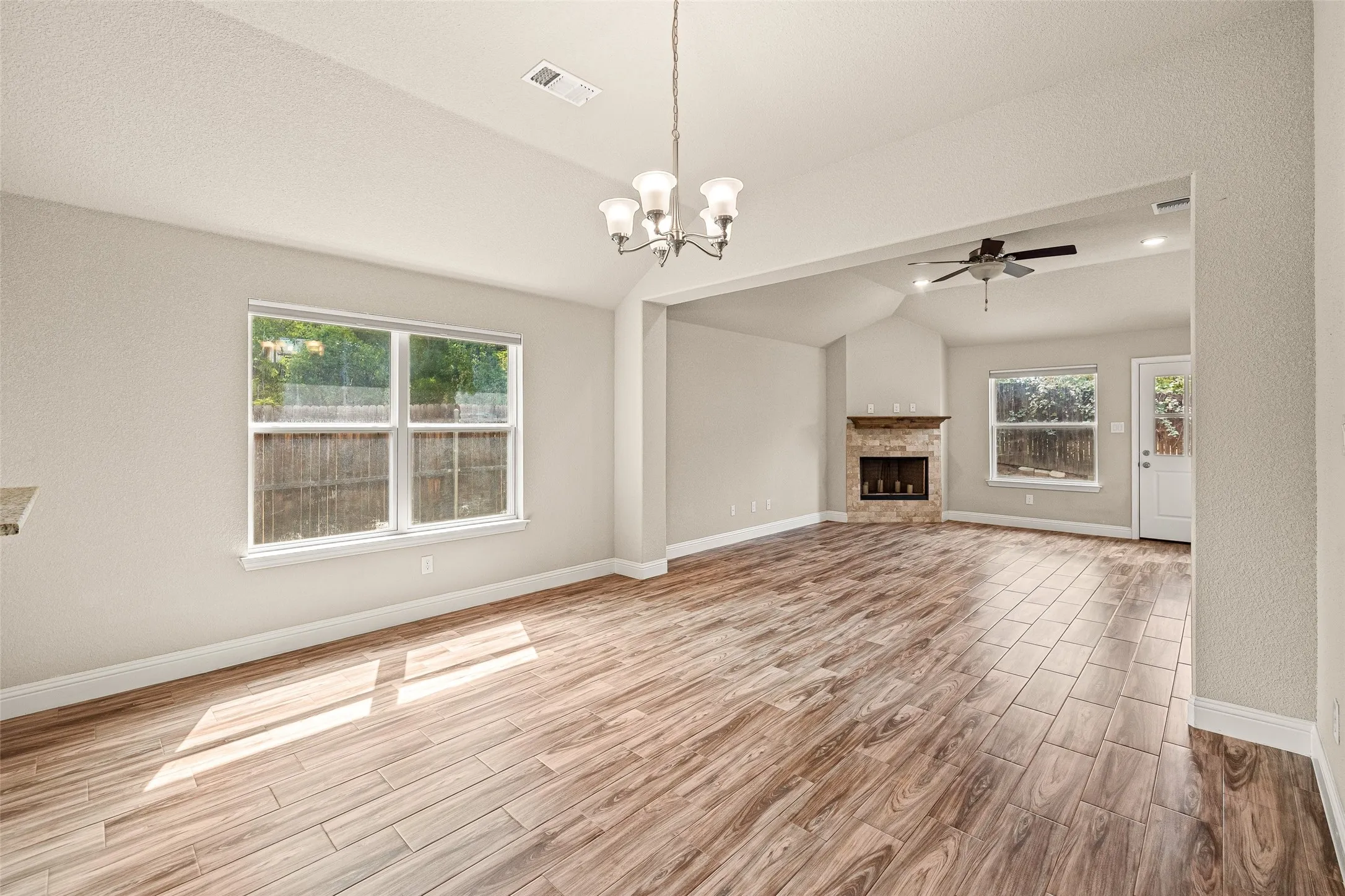 Single Family Residence For Sale in Parker County , 417 W 7th Street, Weatherford, Texas 76086, 3 Bedroom, 2 Bathroom, 2 Garage spaces, 1,807 Sqft, built in 2019, mls#21346449, Real Estate Agent in Weatherford, Homes For Sale in Parker county, Homes For Sale in Weatherford, Realtor in Weatherford Texas, Real Estate Brokerage Independent Realty Texas, Luminita Cordes Realtor