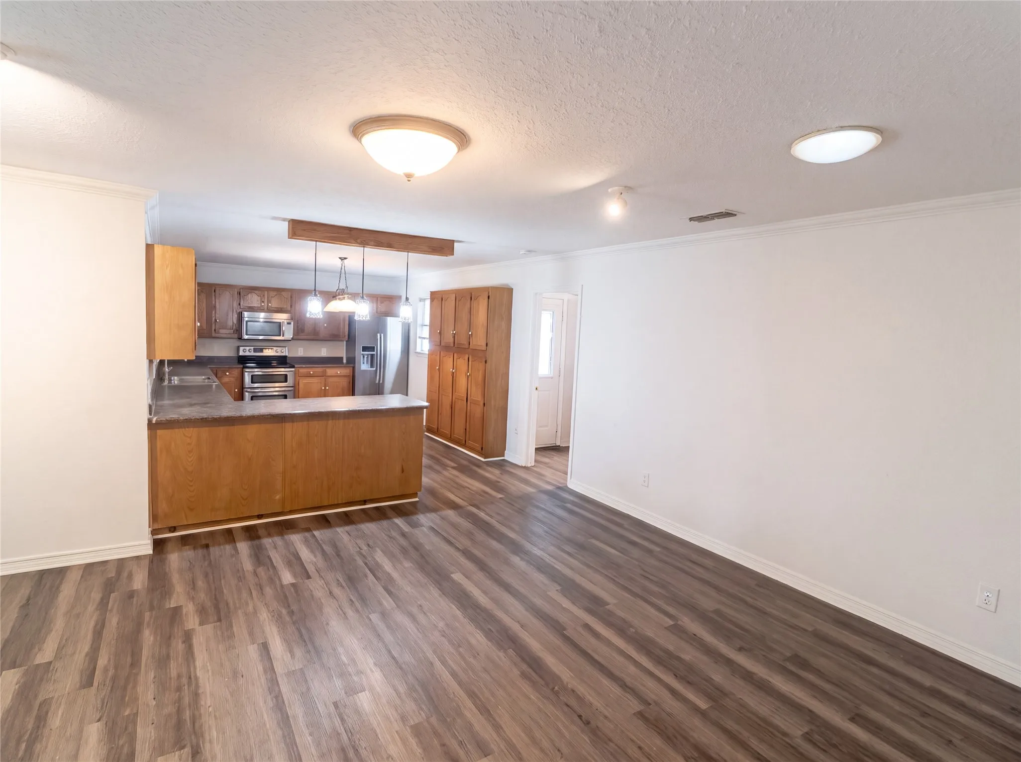 Single Family Residence For Sale in Rains County , 120 Rs County Road 1623, Lone Oak, Texas 75453, 3 Bedroom, 3 Bathroom, Garage spaces, 2,510 Sqft, built in 1995, mls#21346626, Real Estate Agent in Lone Oak, Homes For Sale in Rains county, Homes For Sale in Lone Oak, Realtor in Lone Oak Texas, Real Estate Brokerage Independent Realty Texas, Luminita Cordes Realtor