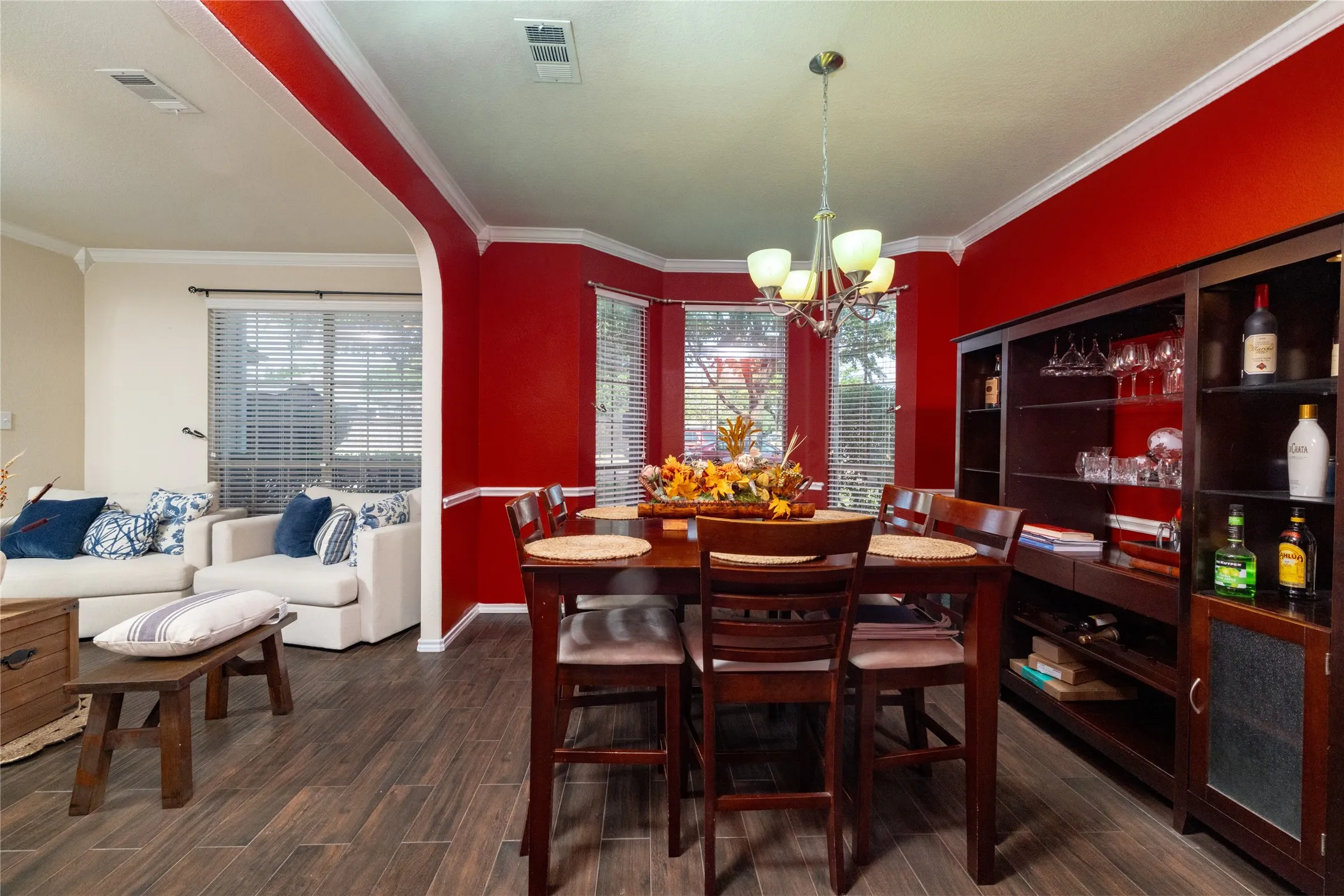 Single Family Residence For Sale in Tarrant County , 45 Beechcreek Drive, Edgecliff Village, Texas 76134, 4 Bedroom, 4 Bathroom, 3 Garage spaces, 2,977 Sqft, built in 2008, mls#21346461, Real Estate Agent in Edgecliff Village, Homes For Sale in Tarrant county, Homes For Sale in Edgecliff Village, Realtor in Edgecliff Village Texas, Real Estate Brokerage Independent Realty Texas, Luminita Cordes Realtor