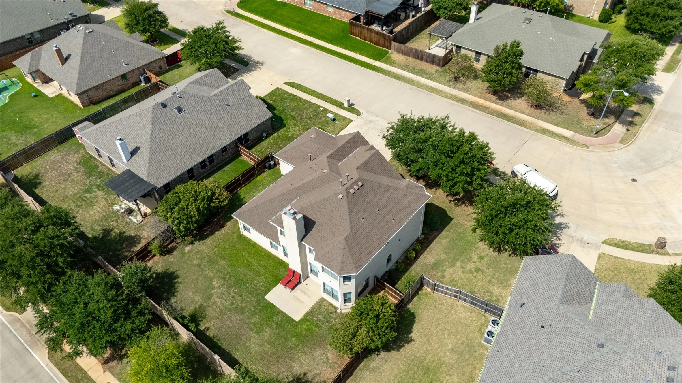 Single Family Residence For Sale in Tarrant County , 45 Beechcreek Drive, Edgecliff Village, Texas 76134, 4 Bedroom, 4 Bathroom, 3 Garage spaces, 2,977 Sqft, built in 2008, mls#21346461, Real Estate Agent in Edgecliff Village, Homes For Sale in Tarrant county, Homes For Sale in Edgecliff Village, Realtor in Edgecliff Village Texas, Real Estate Brokerage Independent Realty Texas, Luminita Cordes Realtor