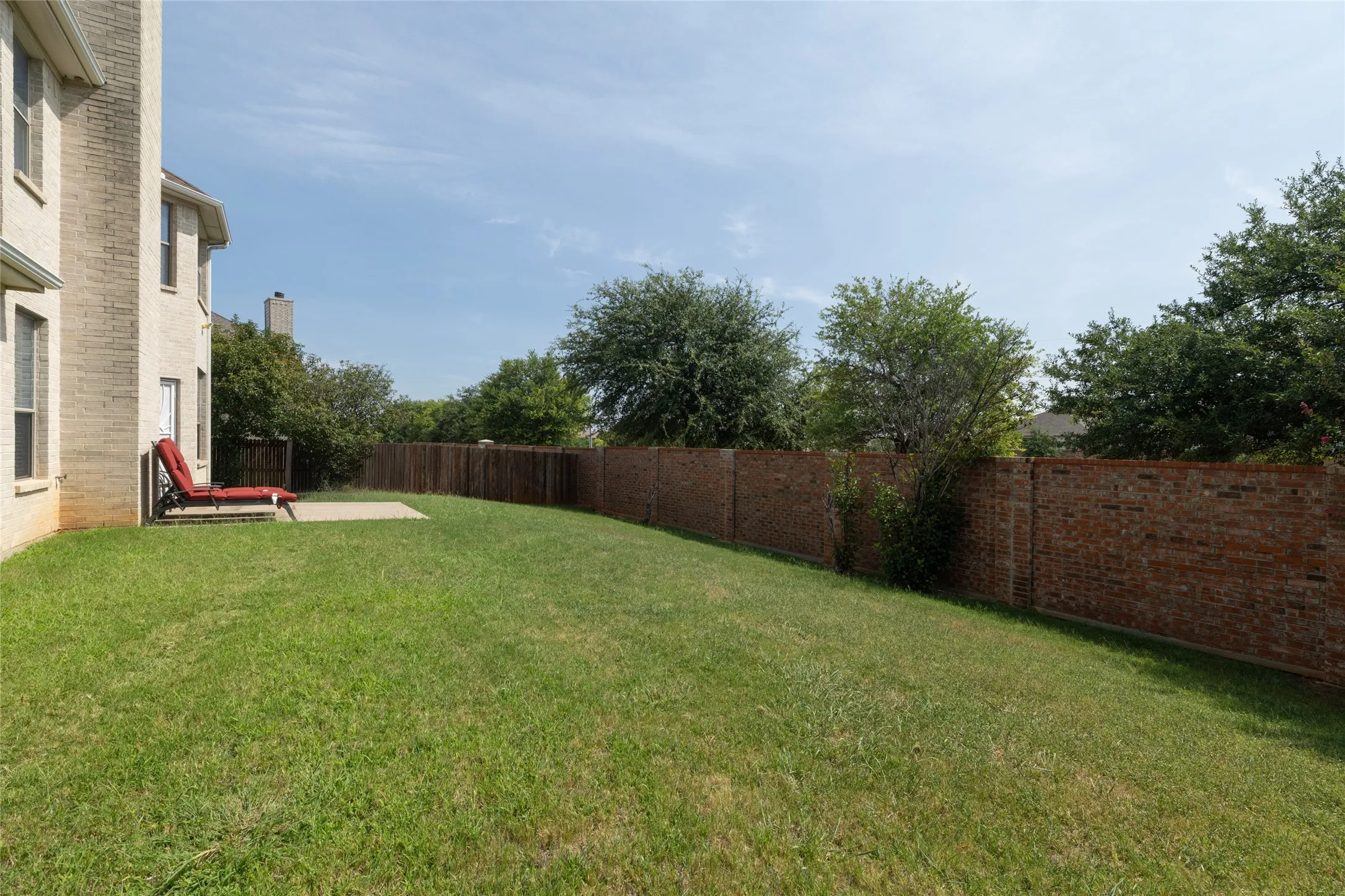 Single Family Residence For Sale in Tarrant County , 45 Beechcreek Drive, Edgecliff Village, Texas 76134, 4 Bedroom, 4 Bathroom, 3 Garage spaces, 2,977 Sqft, built in 2008, mls#21346461, Real Estate Agent in Edgecliff Village, Homes For Sale in Tarrant county, Homes For Sale in Edgecliff Village, Realtor in Edgecliff Village Texas, Real Estate Brokerage Independent Realty Texas, Luminita Cordes Realtor