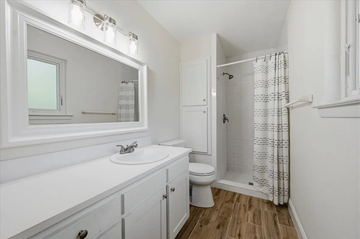 Single Family Residence For Sale in Tarrant County , 7413 Christopher Court, North Richland Hills, Texas 76180, 3 Bedroom, 2 Bathroom, 2 Garage spaces, 1,344 Sqft, built in 1967, mls#21346374, Real Estate Agent in North Richland Hills, Homes For Sale in Tarrant county, Homes For Sale in North Richland Hills, Realtor in North Richland Hills Texas, Real Estate Brokerage Independent Realty Texas, Luminita Cordes Realtor
