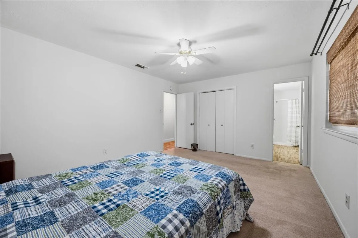 Single Family Residence For Sale in Tarrant County , 7413 Christopher Court, North Richland Hills, Texas 76180, 3 Bedroom, 2 Bathroom, 2 Garage spaces, 1,344 Sqft, built in 1967, mls#21346374, Real Estate Agent in North Richland Hills, Homes For Sale in Tarrant county, Homes For Sale in North Richland Hills, Realtor in North Richland Hills Texas, Real Estate Brokerage Independent Realty Texas, Luminita Cordes Realtor