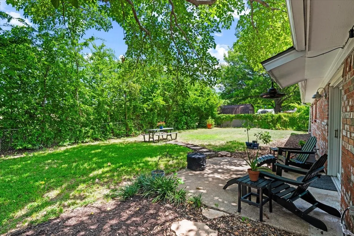 Single Family Residence For Sale in Tarrant County , 7413 Christopher Court, North Richland Hills, Texas 76180, 3 Bedroom, 2 Bathroom, 2 Garage spaces, 1,344 Sqft, built in 1967, mls#21346374, Real Estate Agent in North Richland Hills, Homes For Sale in Tarrant county, Homes For Sale in North Richland Hills, Realtor in North Richland Hills Texas, Real Estate Brokerage Independent Realty Texas, Luminita Cordes Realtor