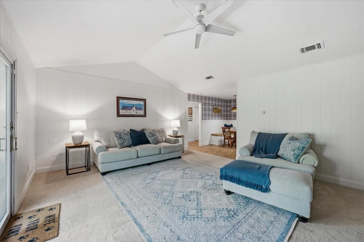 Single Family Residence For Sale in Tarrant County , 7413 Christopher Court, North Richland Hills, Texas 76180, 3 Bedroom, 2 Bathroom, 2 Garage spaces, 1,344 Sqft, built in 1967, mls#21346374, Real Estate Agent in North Richland Hills, Homes For Sale in Tarrant county, Homes For Sale in North Richland Hills, Realtor in North Richland Hills Texas, Real Estate Brokerage Independent Realty Texas, Luminita Cordes Realtor