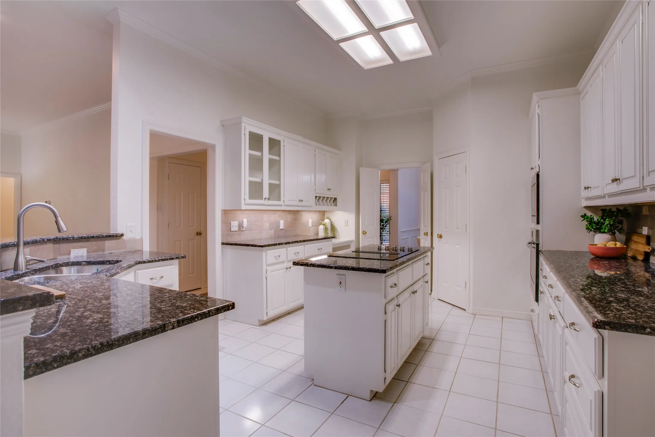 Single Family Residence For Sale in Collin County , 2116 Glendale Drive, Plano, Texas 75023, 4 Bedroom, 4 Bathroom, 2 Garage spaces, 3,509 Sqft, built in 1992, mls#21343963, Real Estate Agent in Plano, Homes For Sale in Collin county, Homes For Sale in Plano, Realtor in Plano Texas, Real Estate Brokerage Independent Realty Texas, Luminita Cordes Realtor
