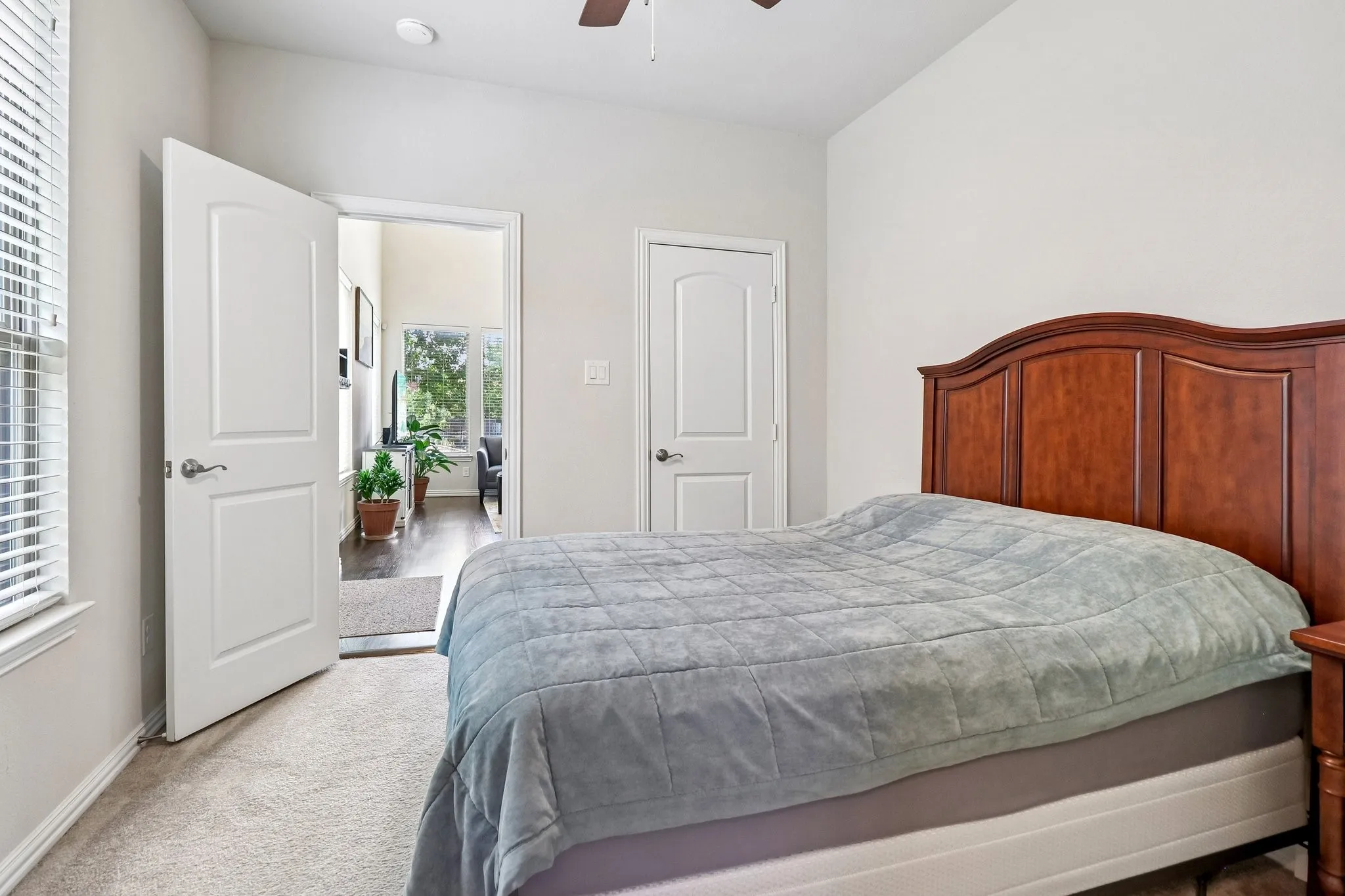 Townhouse For Sale in Dallas County , 618 Alexandra Avenue, Richardson, Texas 75081, 3 Bedroom, 4 Bathroom, 2 Garage spaces, 1,939 Sqft, built in 2014, mls#21346603, Real Estate Agent in Richardson, Homes For Sale in Dallas county, Homes For Sale in Richardson, Realtor in Richardson Texas, Real Estate Brokerage Independent Realty Texas, Luminita Cordes Realtor