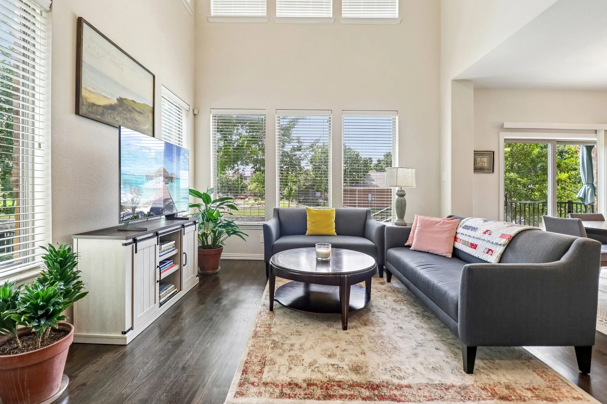 Townhouse For Sale in Dallas County , 618 Alexandra Avenue, Richardson, Texas 75081, 3 Bedroom, 4 Bathroom, 2 Garage spaces, 1,939 Sqft, built in 2014, mls#21346603, Real Estate Agent in Richardson, Homes For Sale in Dallas county, Homes For Sale in Richardson, Realtor in Richardson Texas, Real Estate Brokerage Independent Realty Texas, Luminita Cordes Realtor