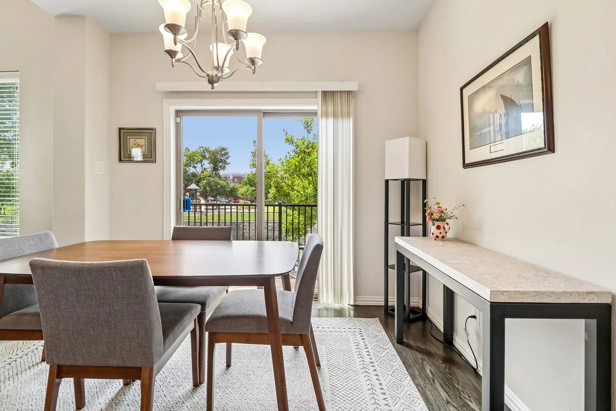 Townhouse For Sale in Dallas County , 618 Alexandra Avenue, Richardson, Texas 75081, 3 Bedroom, 4 Bathroom, 2 Garage spaces, 1,939 Sqft, built in 2014, mls#21346603, Real Estate Agent in Richardson, Homes For Sale in Dallas county, Homes For Sale in Richardson, Realtor in Richardson Texas, Real Estate Brokerage Independent Realty Texas, Luminita Cordes Realtor
