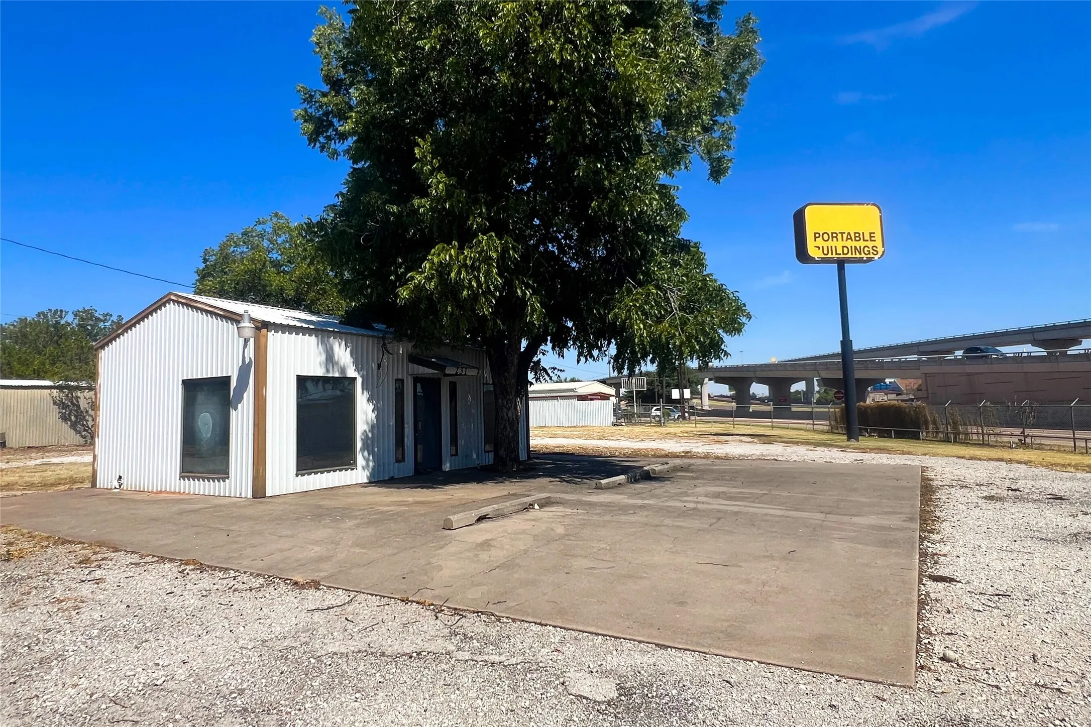 Improved Land For Sale in Wichita County , 231 Central Expressway 287 Freeway E, Wichita Falls, Texas 76301, 0, 0, Garage spaces, 0 Sqft, built in 1996, Price $750,000, mls#21346796, Real Estate Agent in Wichita Falls, Homes For Sale in Wichita county, Homes For Sale in Wichita Falls, Realtor in Wichita Falls Texas, Real Estate Brokerage Independent Realty Texas, Luminita Cordes Realtor