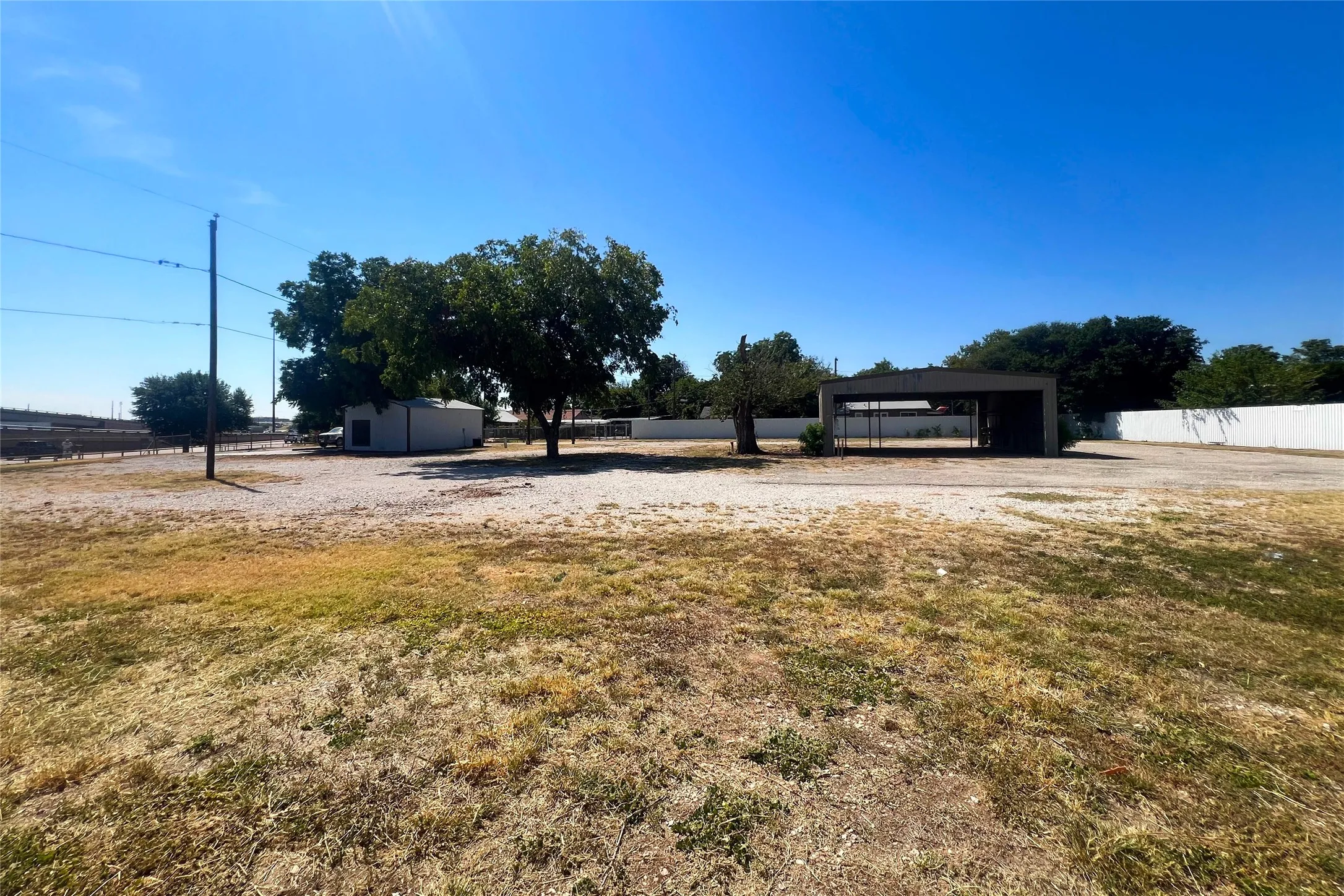 Improved Land For Sale in Wichita County , 231 Central Expressway 287 Freeway E, Wichita Falls, Texas 76301, 0, 0, Garage spaces, 0 Sqft, built in 1996, Price $750,000, mls#21346796, Real Estate Agent in Wichita Falls, Homes For Sale in Wichita county, Homes For Sale in Wichita Falls, Realtor in Wichita Falls Texas, Real Estate Brokerage Independent Realty Texas, Luminita Cordes Realtor